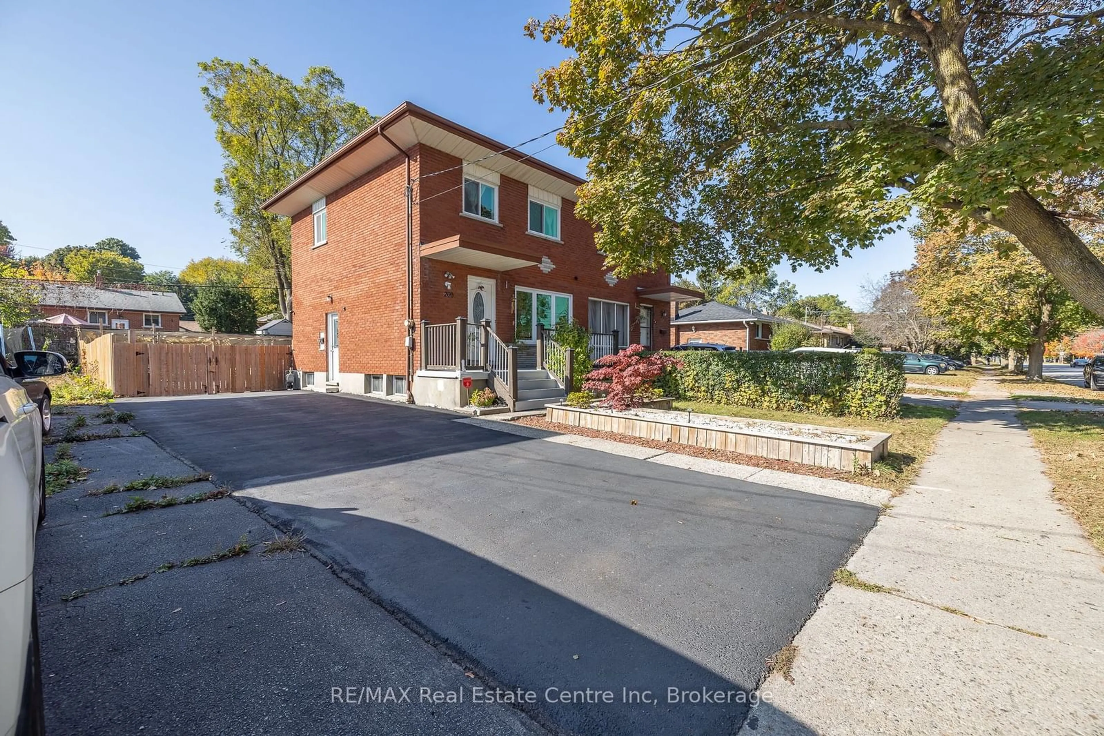 Home with brick exterior material, street for 200 Alma St, Guelph Ontario N1H 5X5