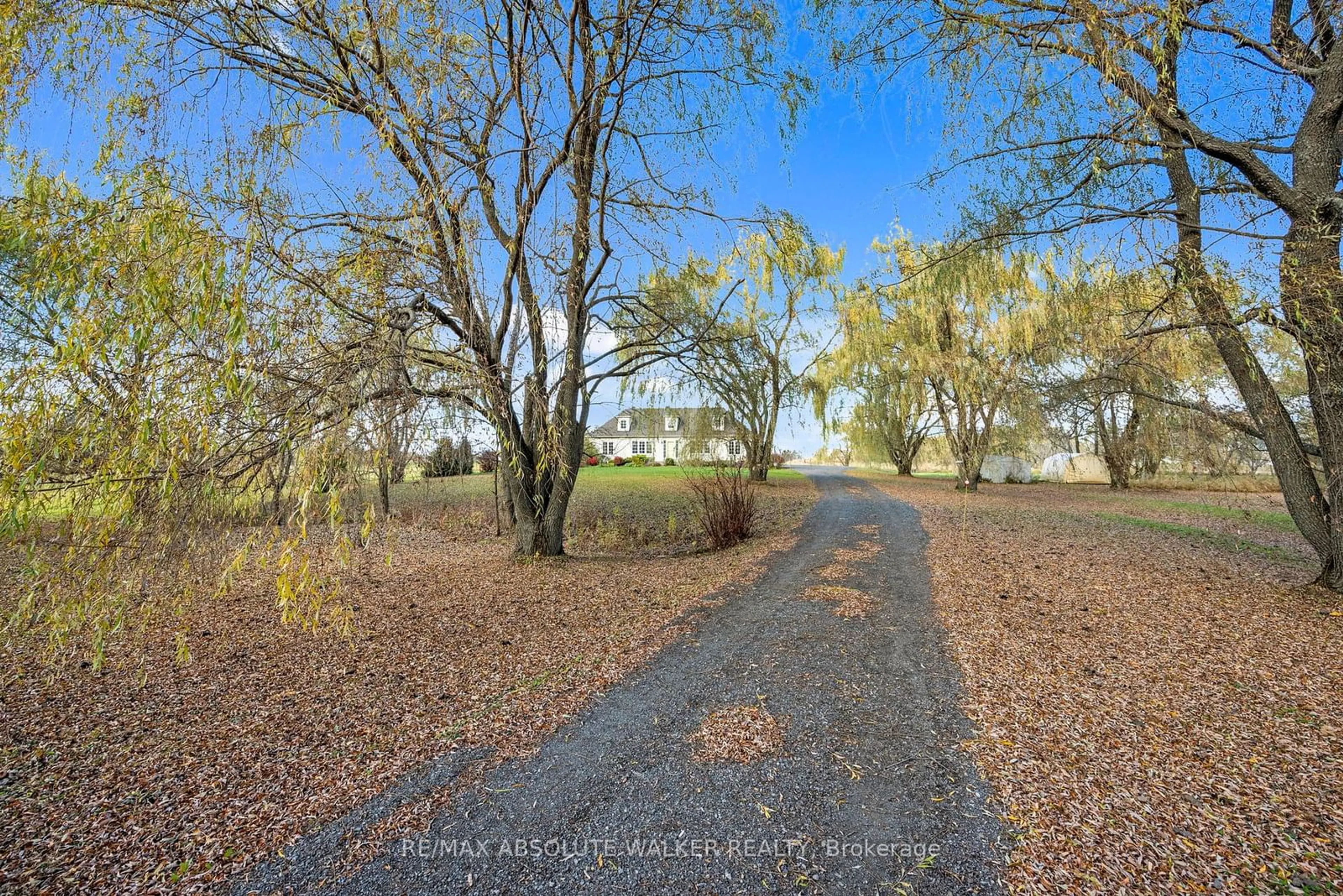 A pic from outside/outdoor area/front of a property/back of a property/a pic from drone, water/lake/river/ocean view for 3779 Mcteer Rd, Orleans - Cumberland and Area Ontario K4C 1J4