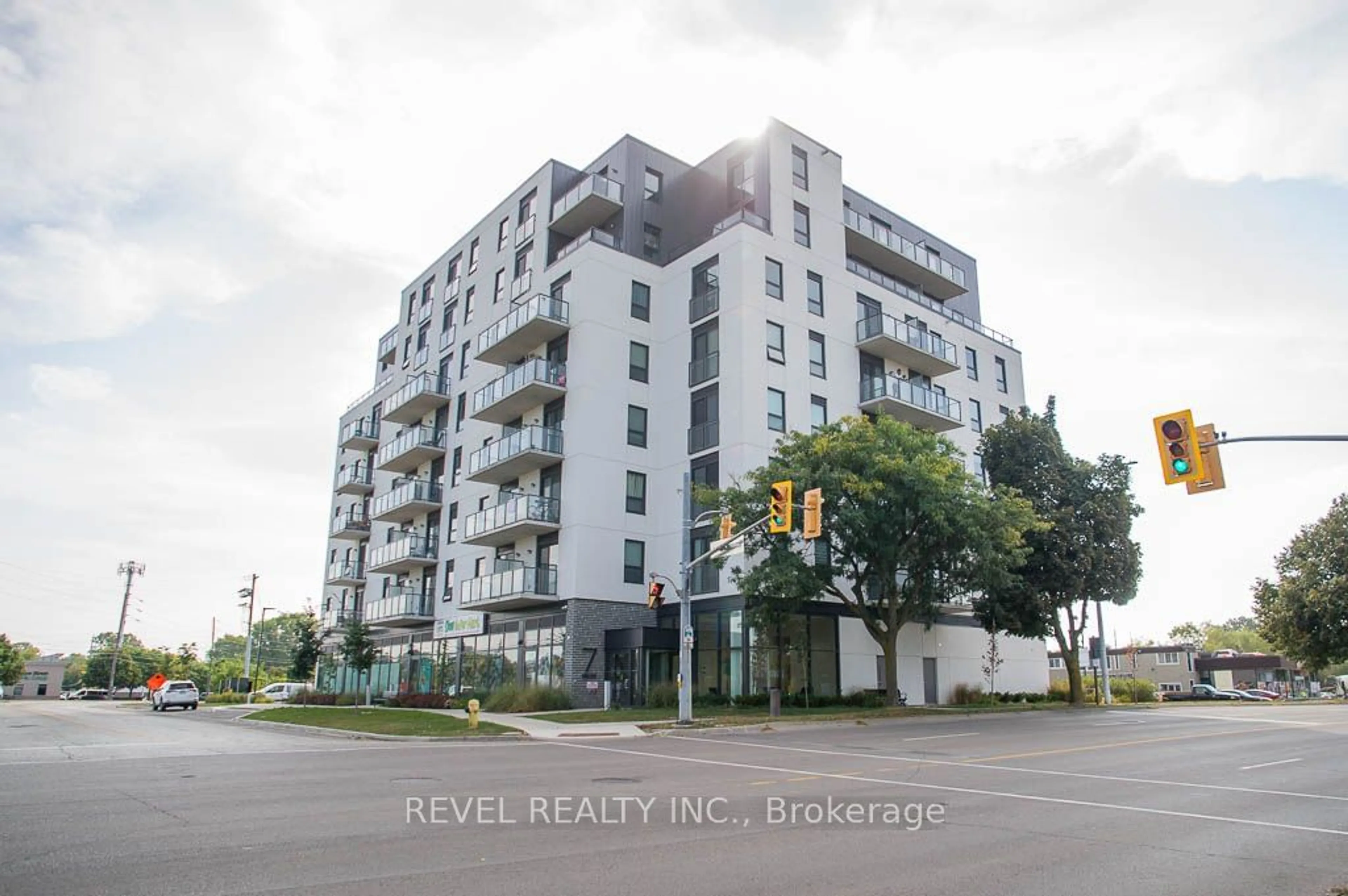 Blurry image for 7 Erie Ave #613, Brantford Ontario N3S 2E7