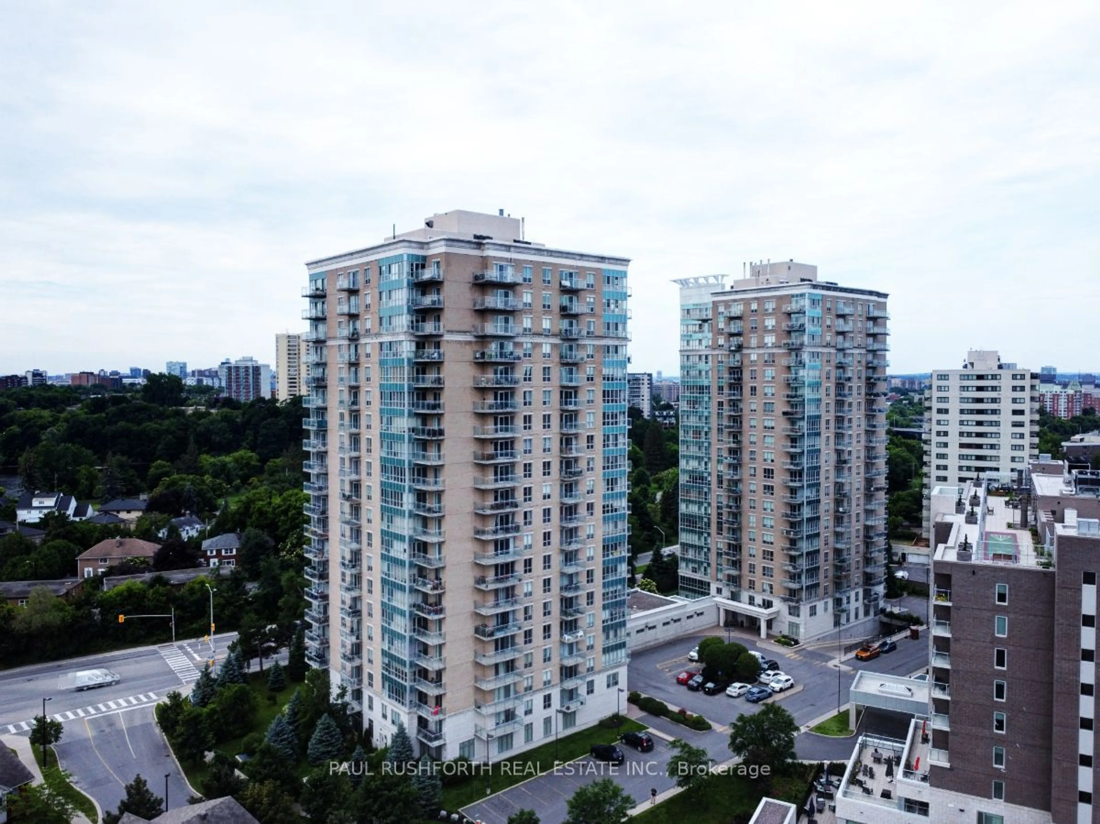 A pic from outside/outdoor area/front of a property/back of a property/a pic from drone, city buildings view from balcony for 90 LANDRY St #203, Vanier and Kingsview Park Ontario K1L 0A9