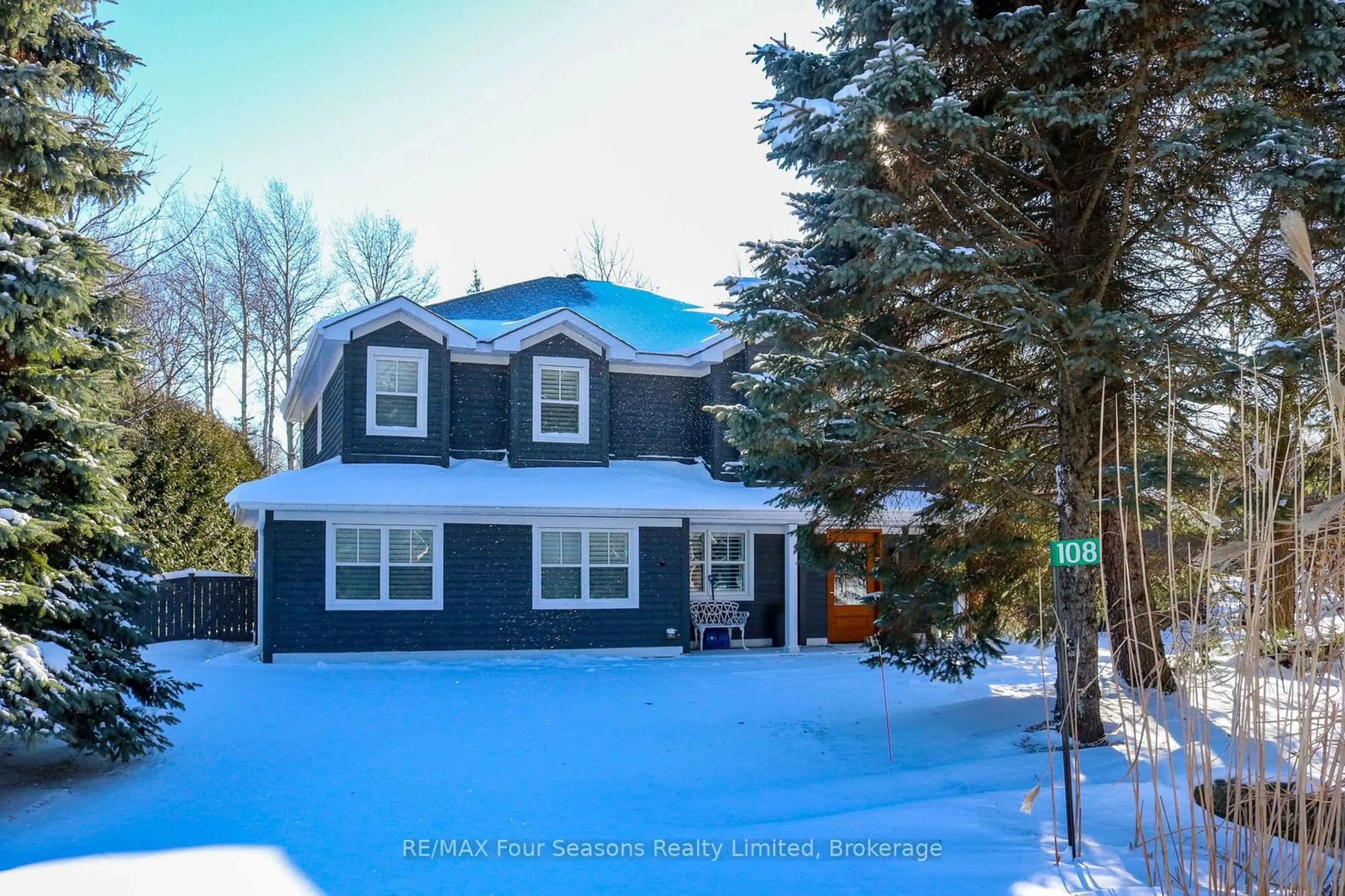 A pic from outside/outdoor area/front of a property/back of a property/a pic from drone, street for 108 Liisa's Lane, Blue Mountains Ontario L9Y 0M3