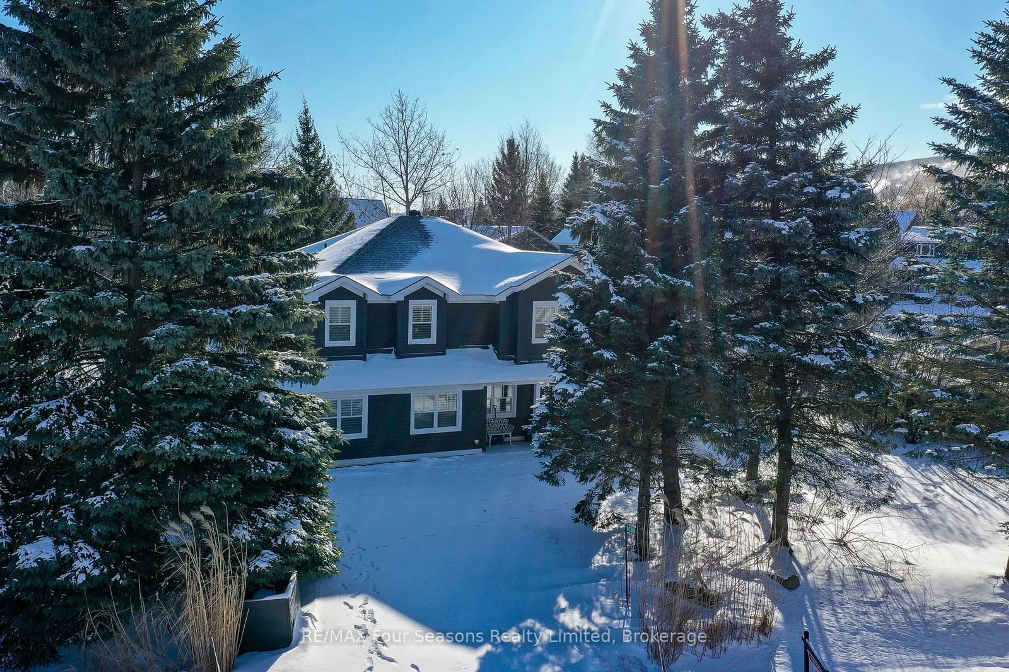 A pic from outside/outdoor area/front of a property/back of a property/a pic from drone, street for 108 Liisa's Lane, Blue Mountains Ontario L9Y 0M3