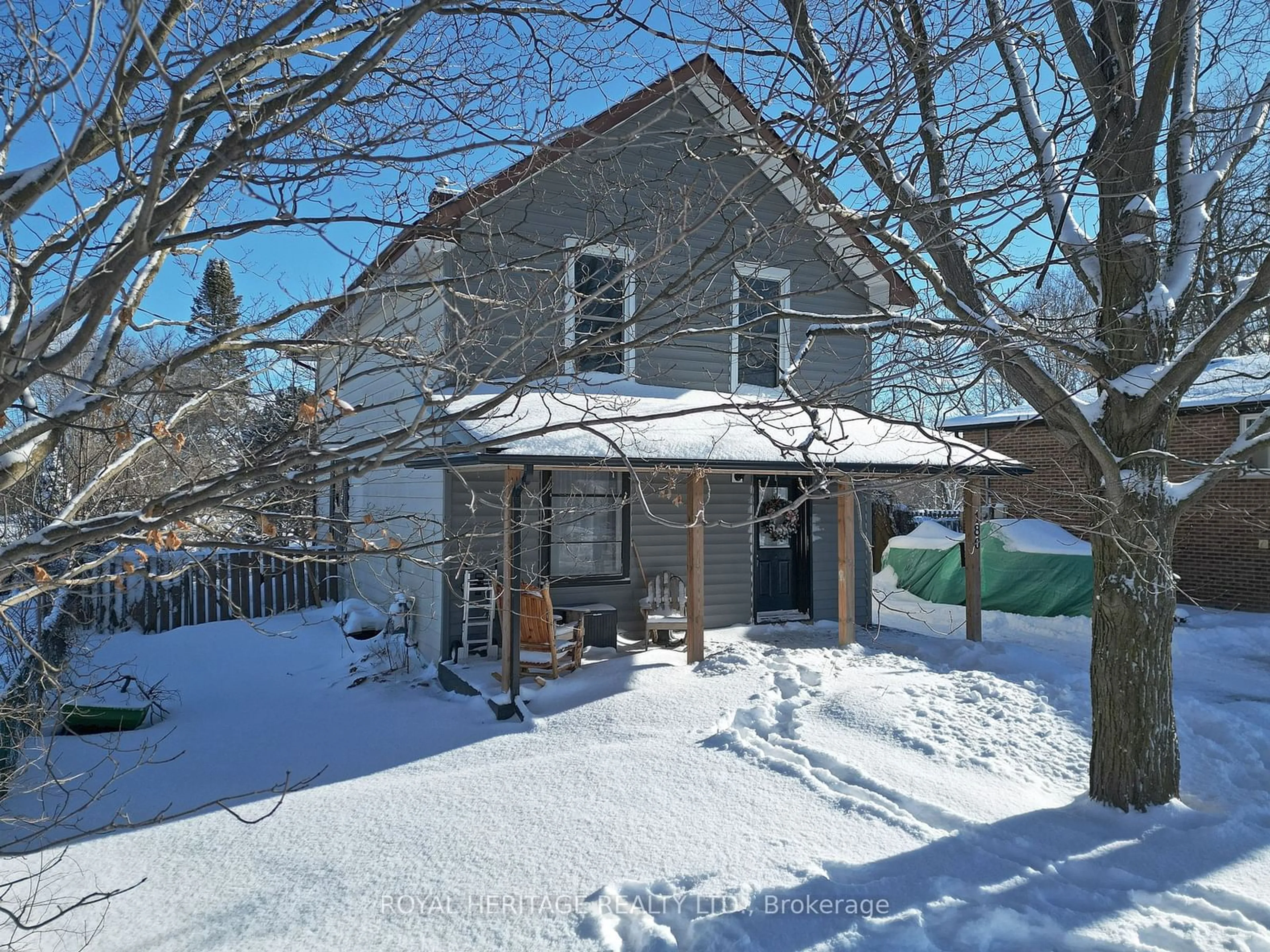 A pic from outside/outdoor area/front of a property/back of a property/a pic from drone, street for 180 Angeline St, Kawartha Lakes Ontario K9V 4X2