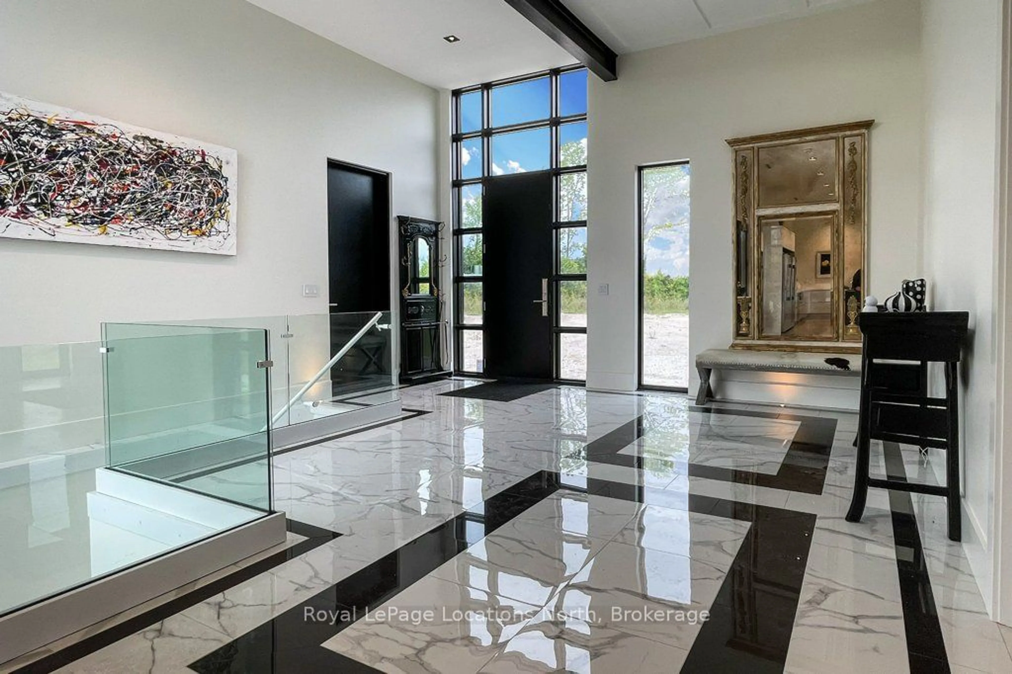 Indoor foyer for 138406 112 GREY Rd, Meaford Ontario N4L 1W5