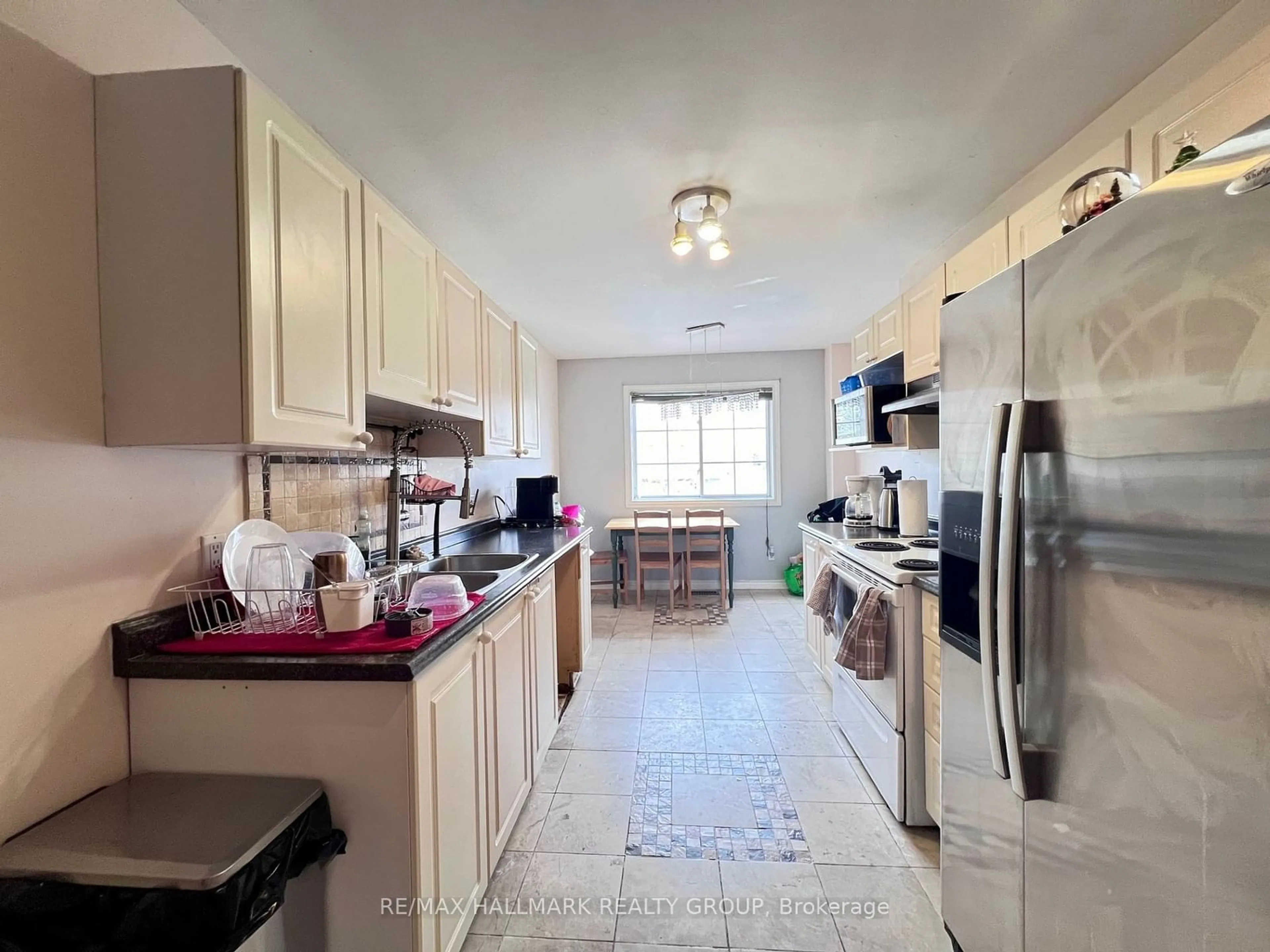 Standard kitchen, ceramic/tile floor for 1901 HAMPSTEAD Pl, Hunt Club - South Keys and Area Ontario K1V 1B3