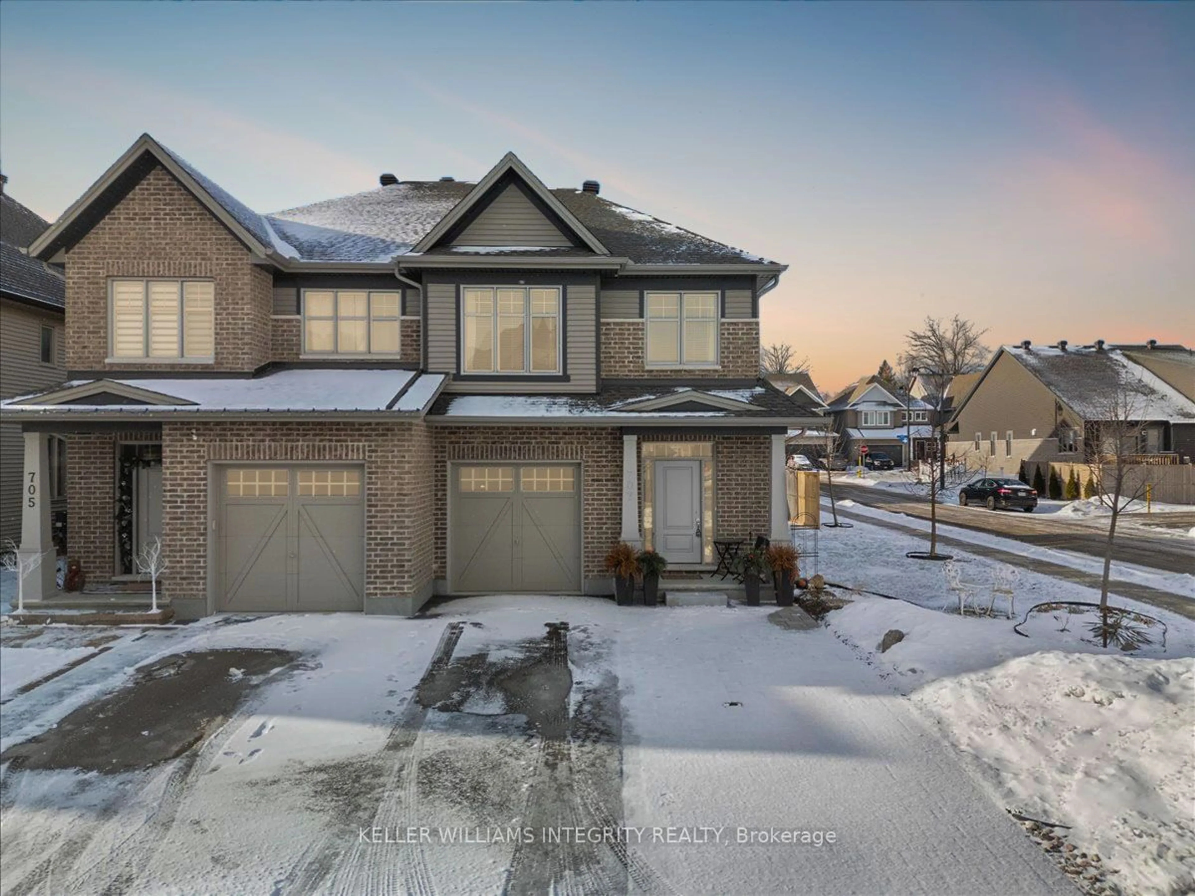 Home with brick exterior material, street for 707 Vivera Pl, Stittsville - Munster - Richmond Ontario K2S 2M8