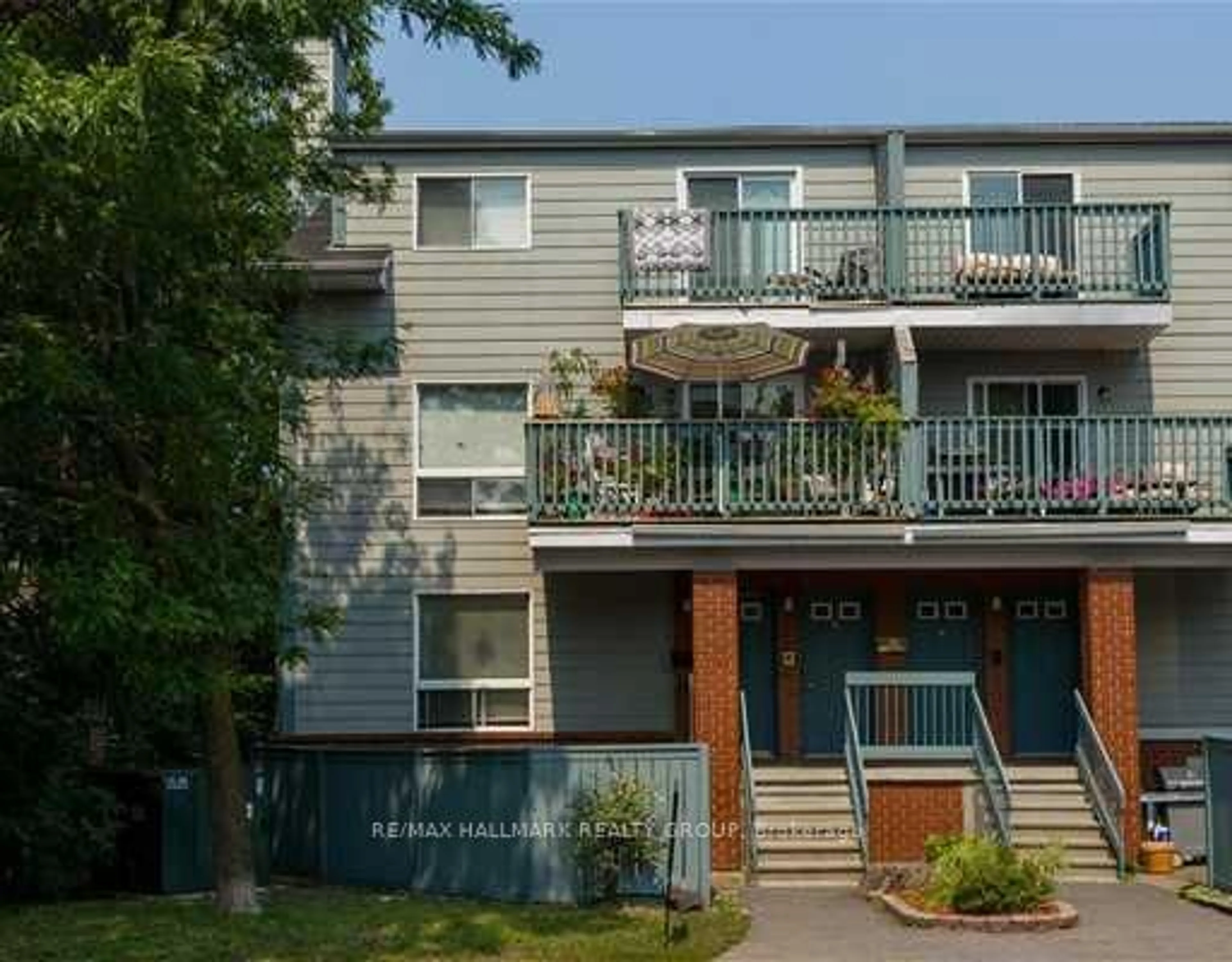 Patio, unknown for 311 Presland Rd #A, Overbook - Castleheights and Area Ontario K1K 2B6