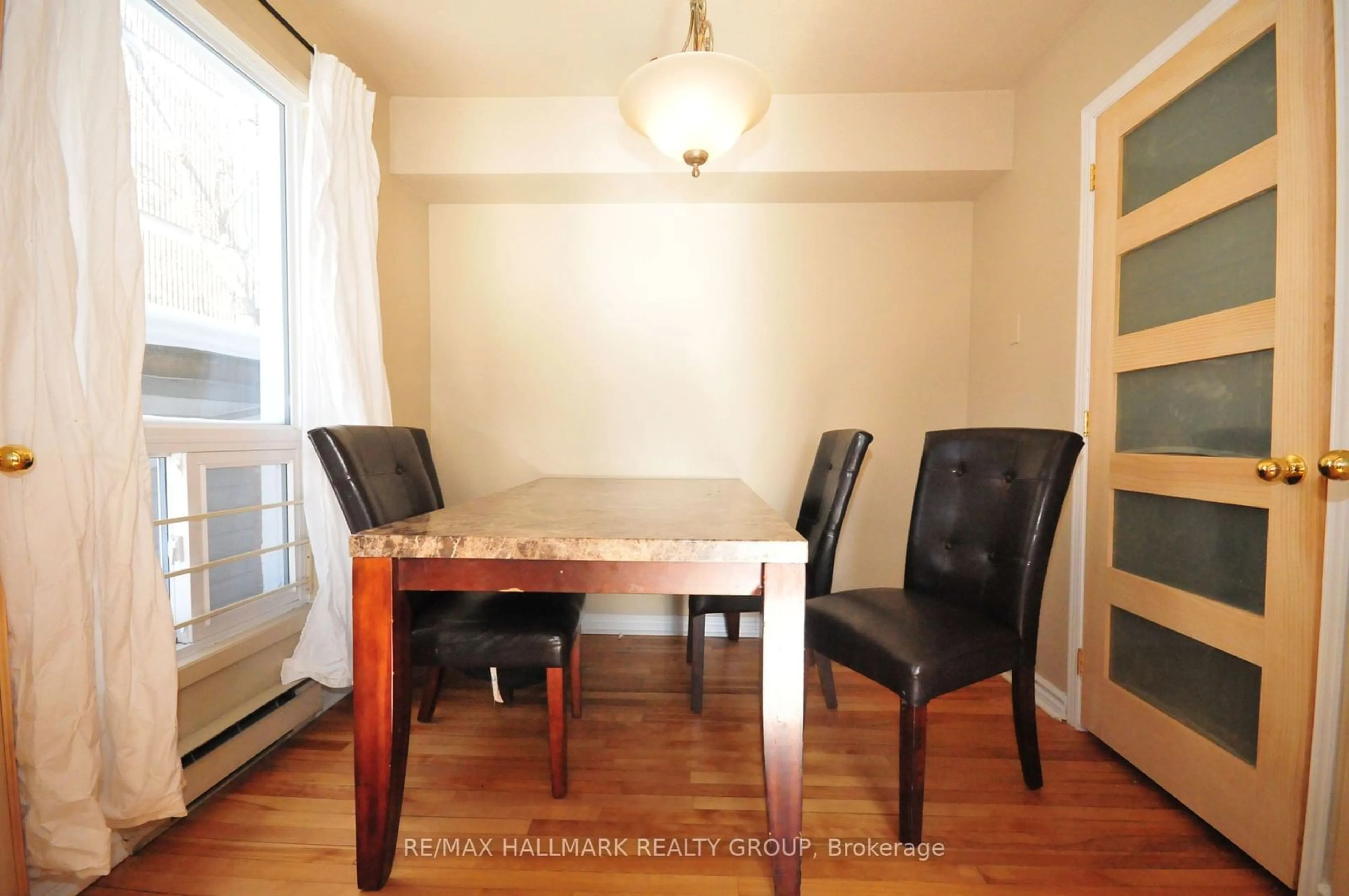 Dining room, wood/laminate floor for 311 Presland Rd #A, Overbook - Castleheights and Area Ontario K1K 2B6