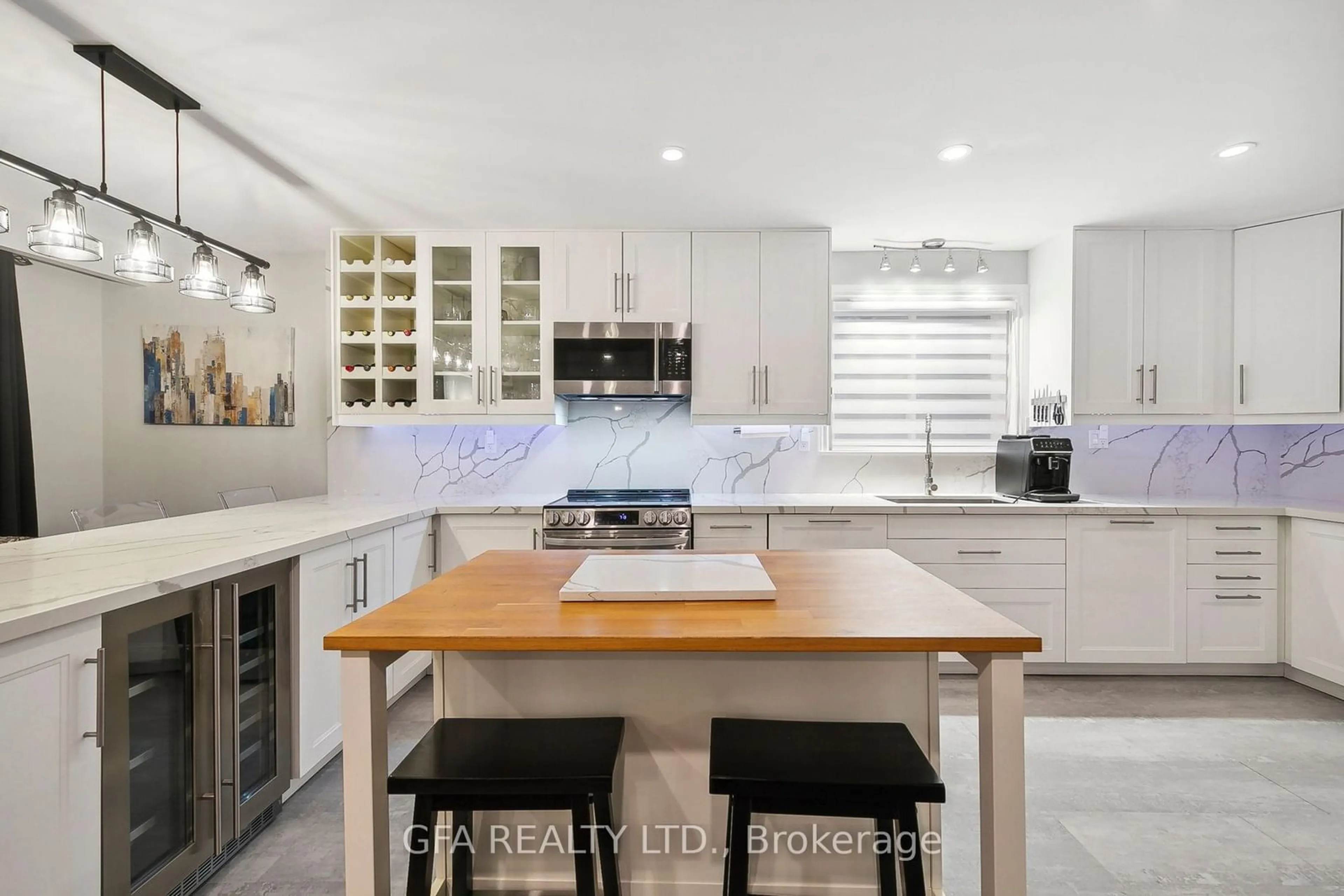 Contemporary kitchen, ceramic/tile floor for 8 Laurendale Ave, Hamilton Ontario L8B 0B3