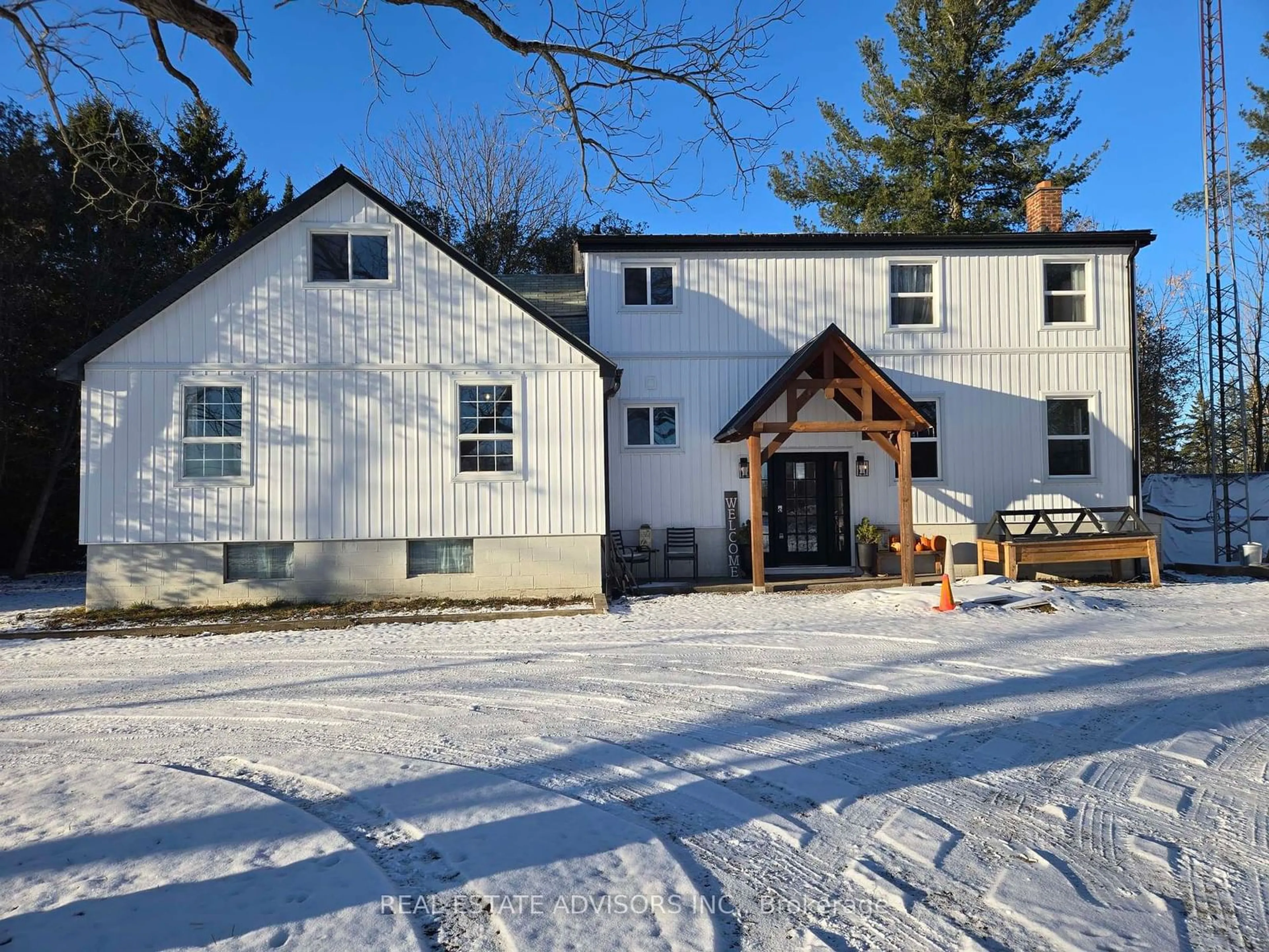 A pic from outside/outdoor area/front of a property/back of a property/a pic from drone, building for 30 Marshagen Rd, Haldimand Ontario N1A 2W2