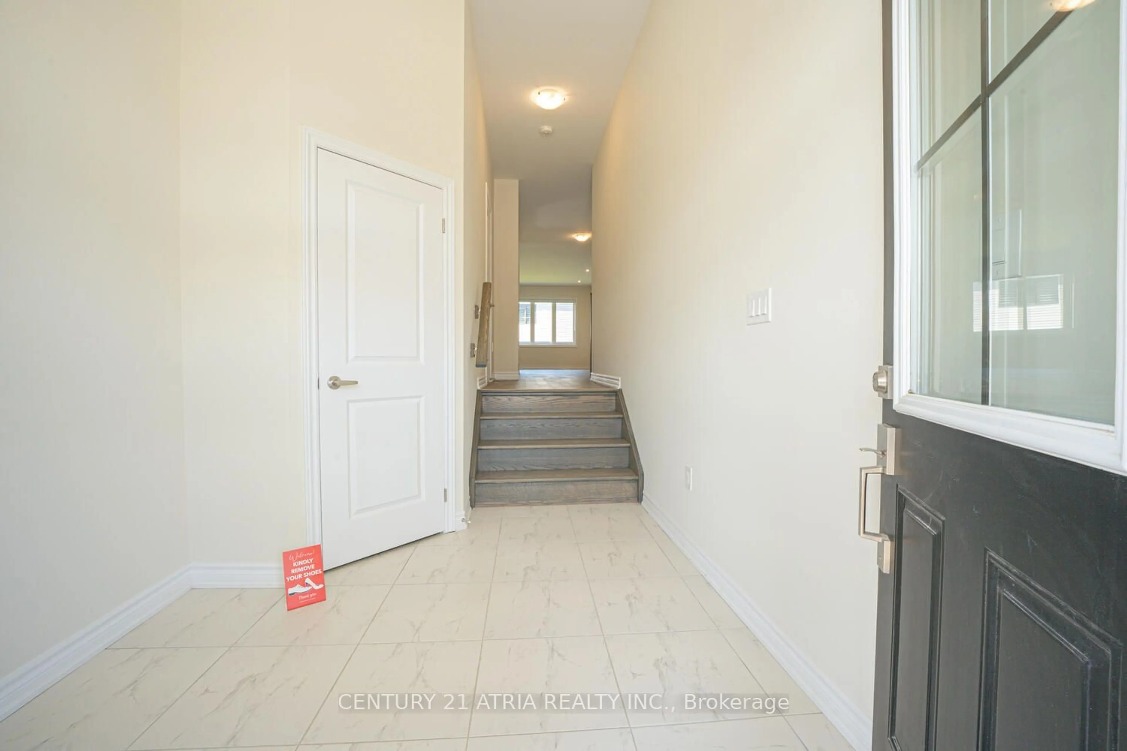 Indoor entryway for 9 Ever Sweet Way, Thorold Ontario L2E 6S4