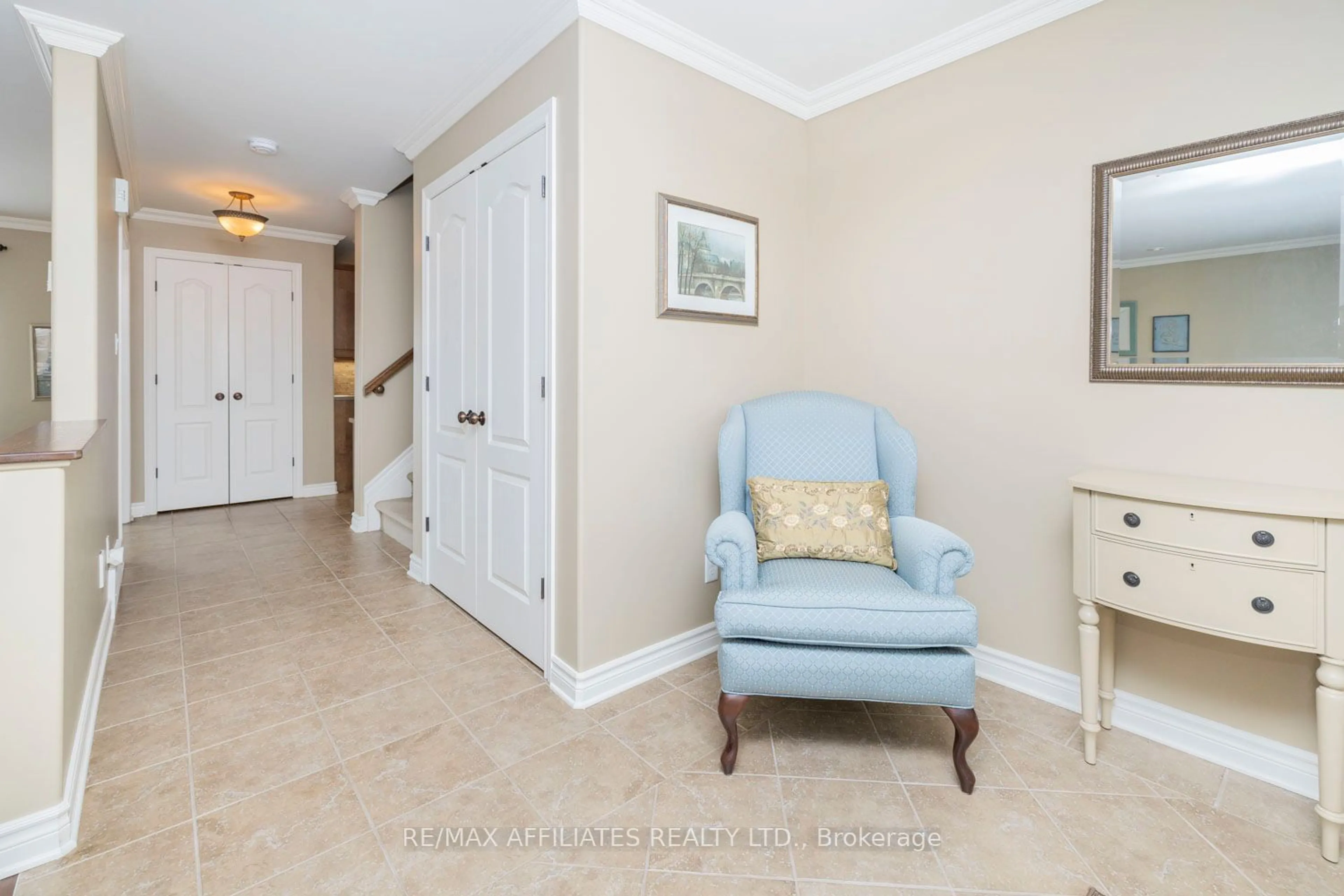 Indoor entryway for 107 Comba Dr, Carleton Place Ontario K7C 4V2