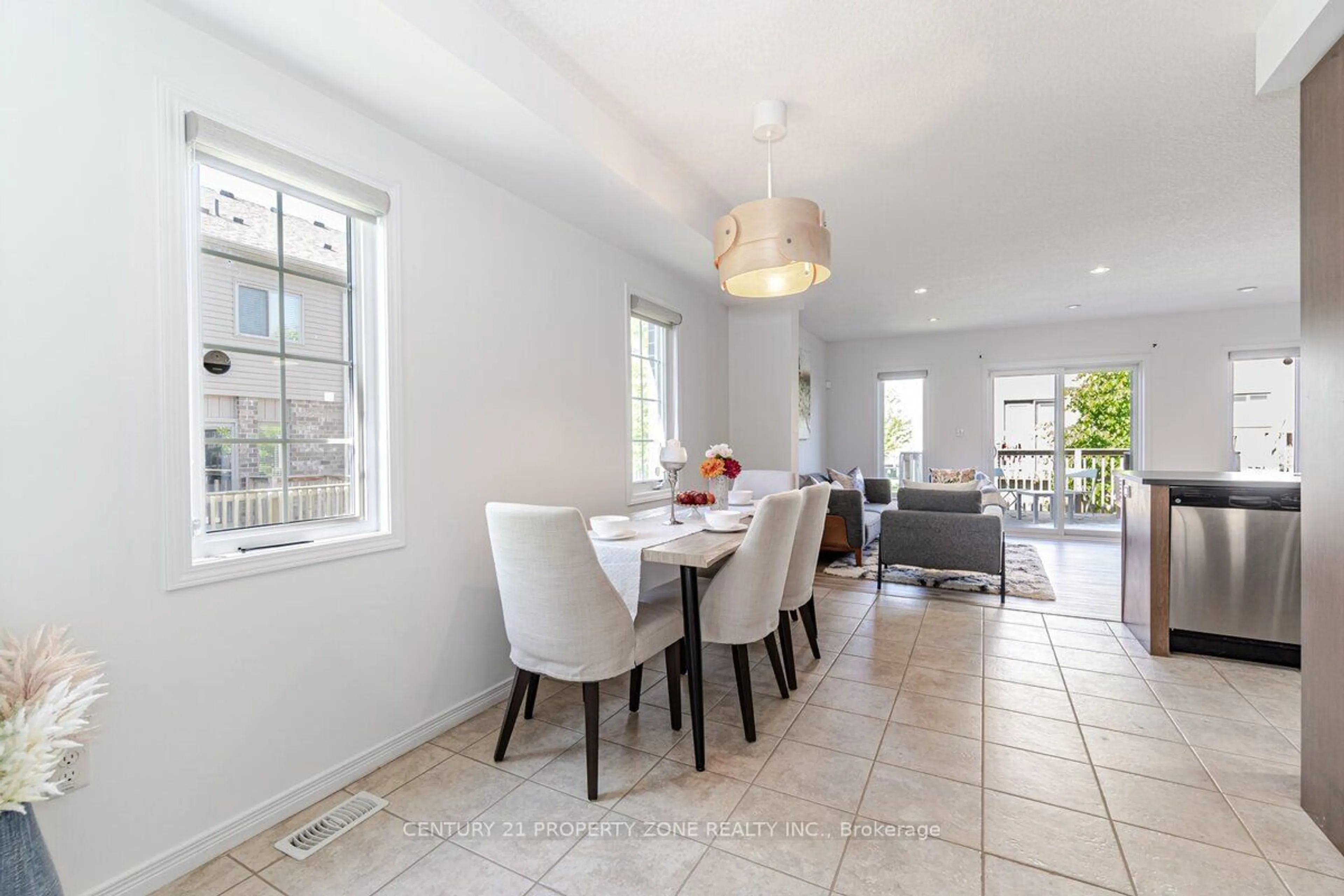 Dining room, ceramic/tile floor for 3061 Springmeadow Rd, London Ontario N6L 0C7