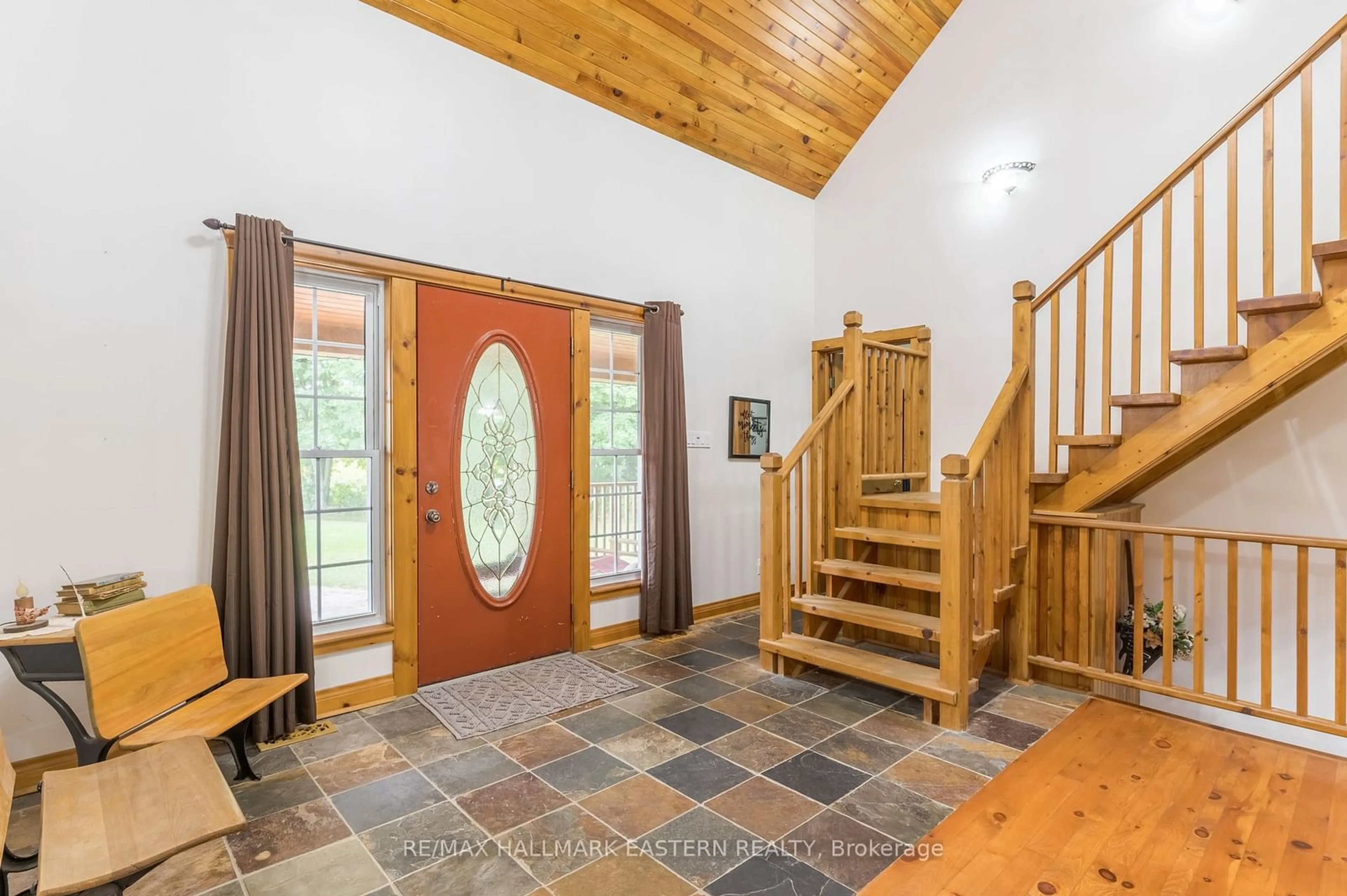 Indoor entryway for 3404 Base Line, Otonabee-South Monaghan Ontario K0L 2G0