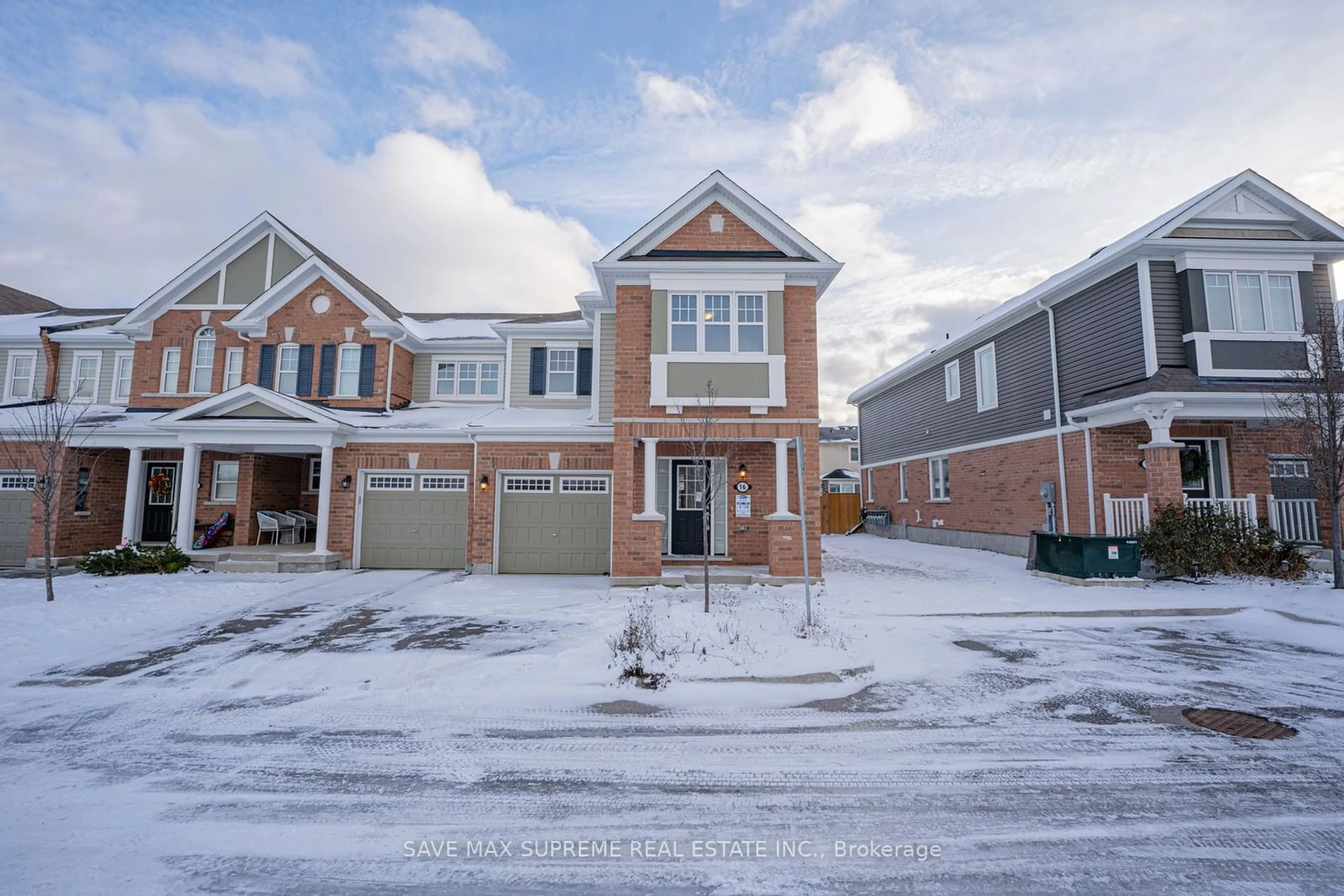 A pic from outside/outdoor area/front of a property/back of a property/a pic from drone, street for 455 Guelph Ave #16, Cambridge Ontario N3C 0H2