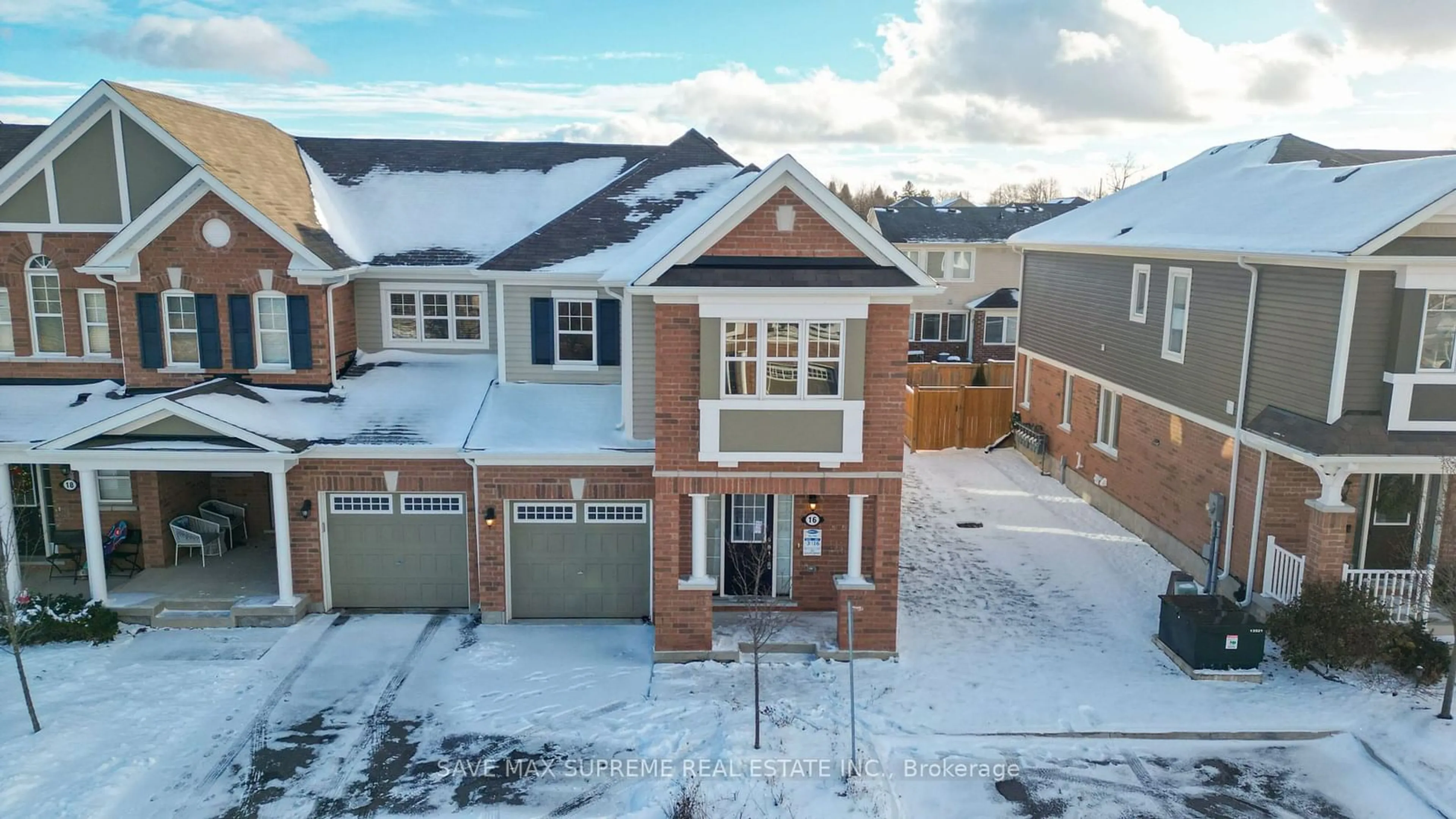 A pic from outside/outdoor area/front of a property/back of a property/a pic from drone, street for 455 Guelph Ave #16, Cambridge Ontario N3C 0H2