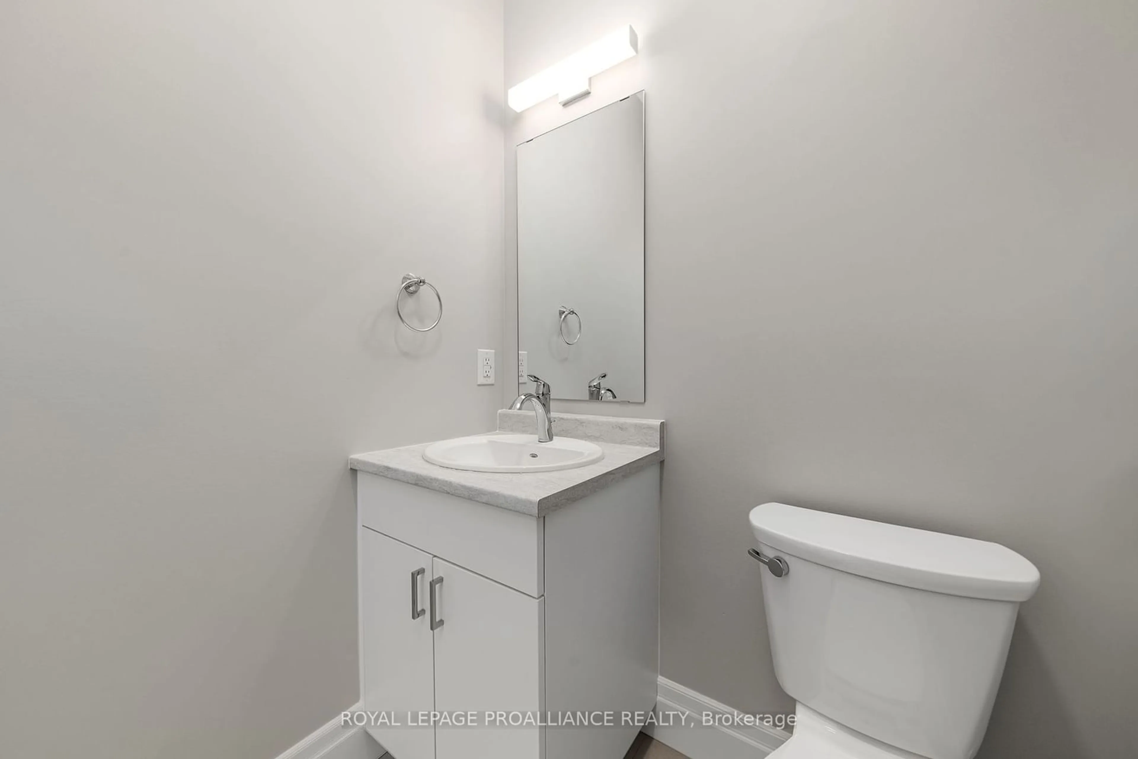 Standard bathroom, unknown for 10 French St, Prince Edward County Ontario K0K 2T0