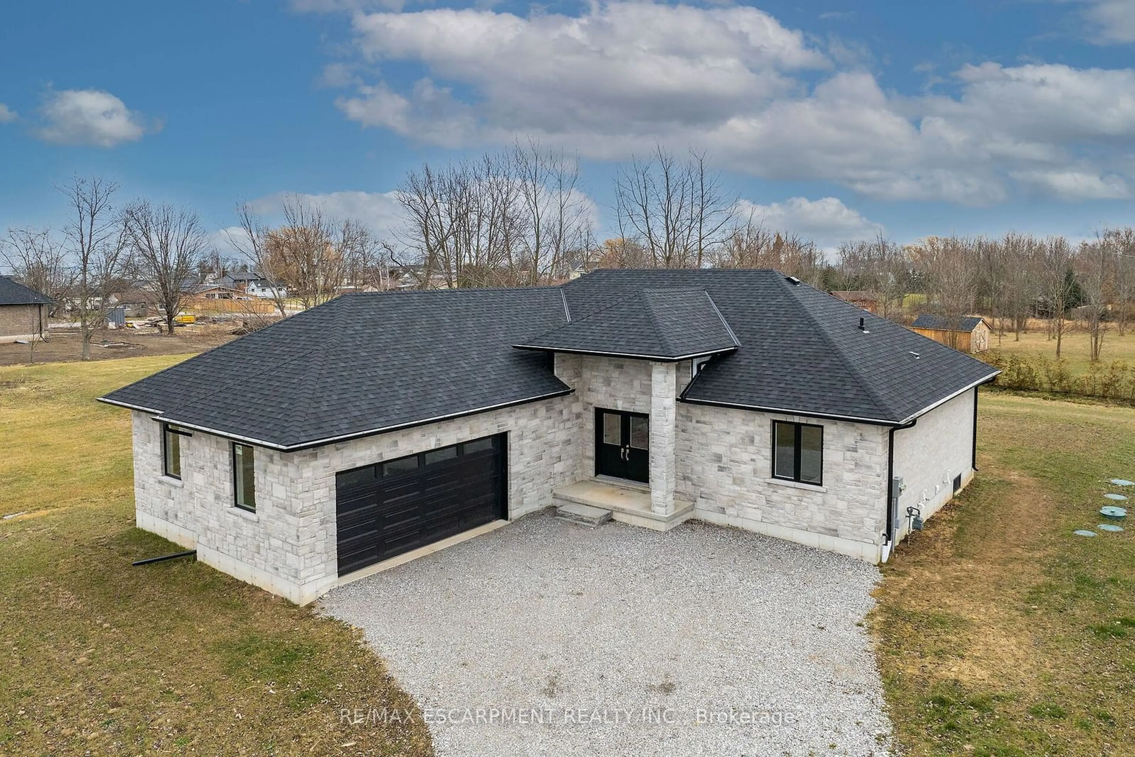 A pic from outside/outdoor area/front of a property/back of a property/a pic from drone, building for 794 South Coast Dr, Haldimand Ontario N0A 1P0