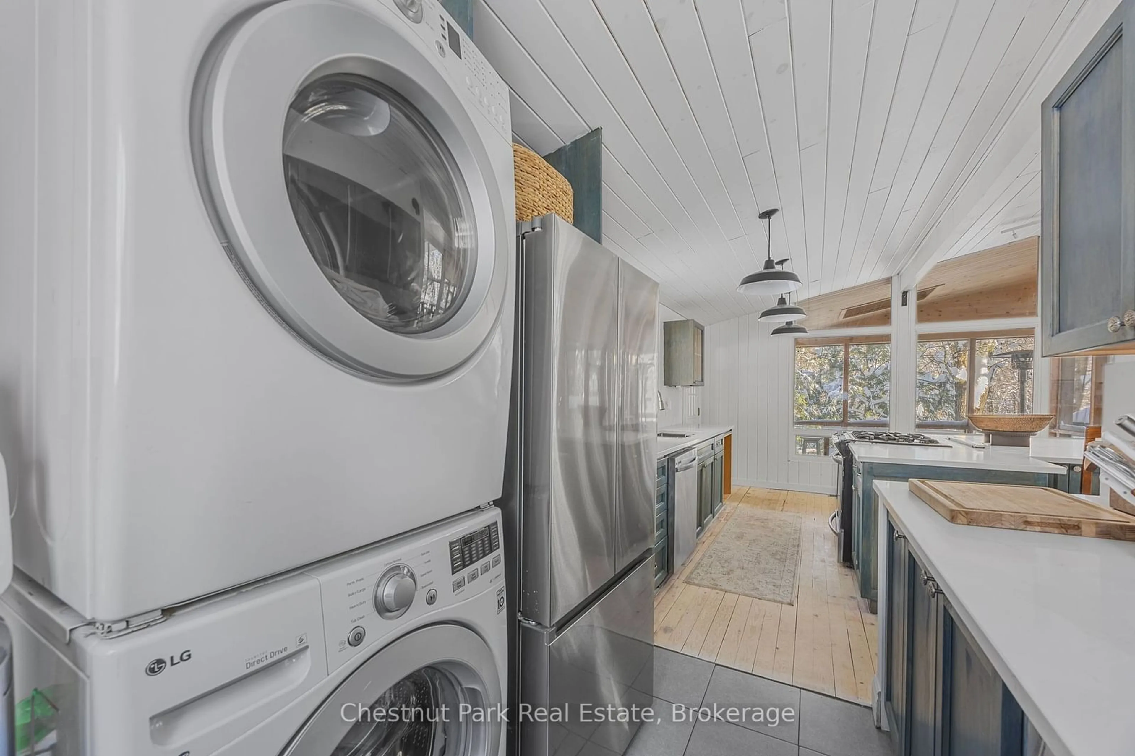 Laundry room for 1019 Old Bala Rd, Muskoka Lakes Ontario P0C 1A0