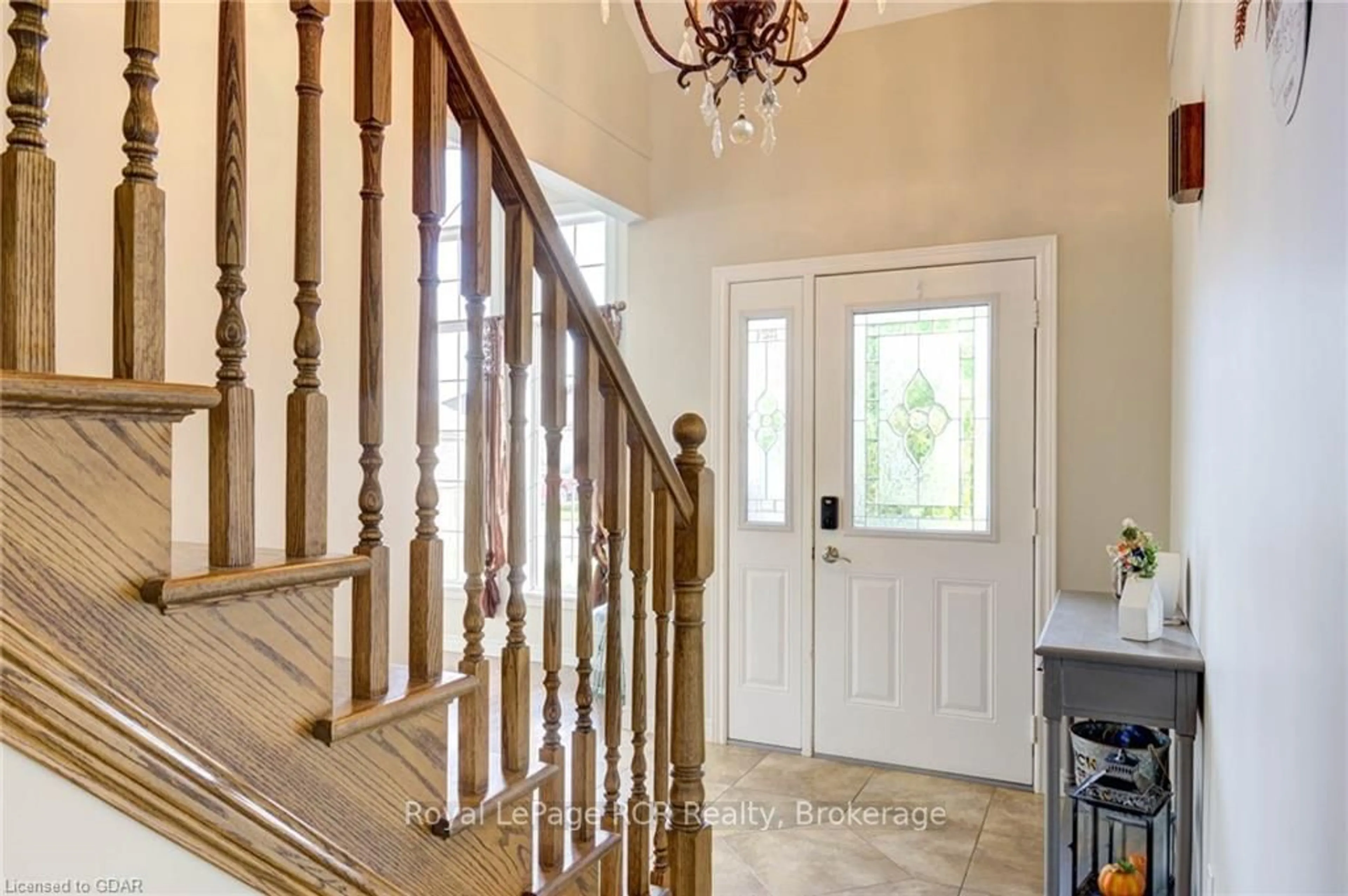 Indoor entryway for 132 Schmidt Dr, Wellington North Ontario N0G 1A0