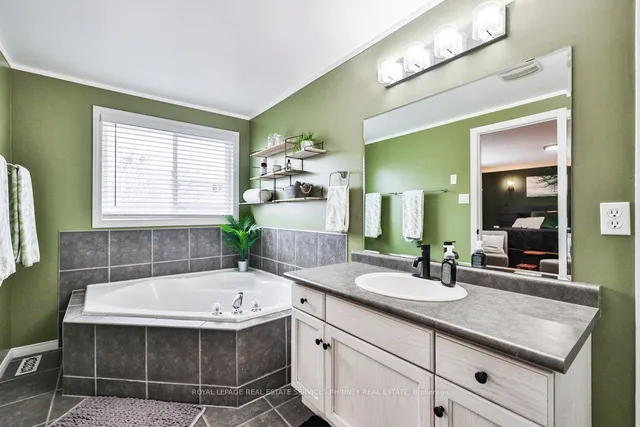 Additional property image - 19 Tisdale Crt