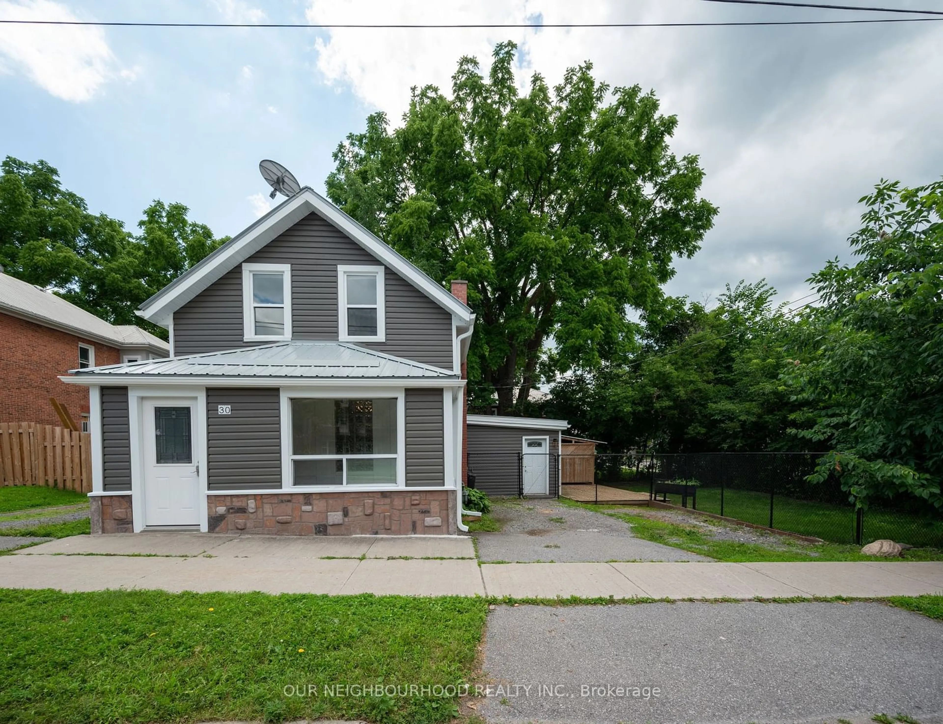 A pic from outside/outdoor area/front of a property/back of a property/a pic from drone, street for 30 Canrobert St, Trent Hills Ontario K0L 1L0