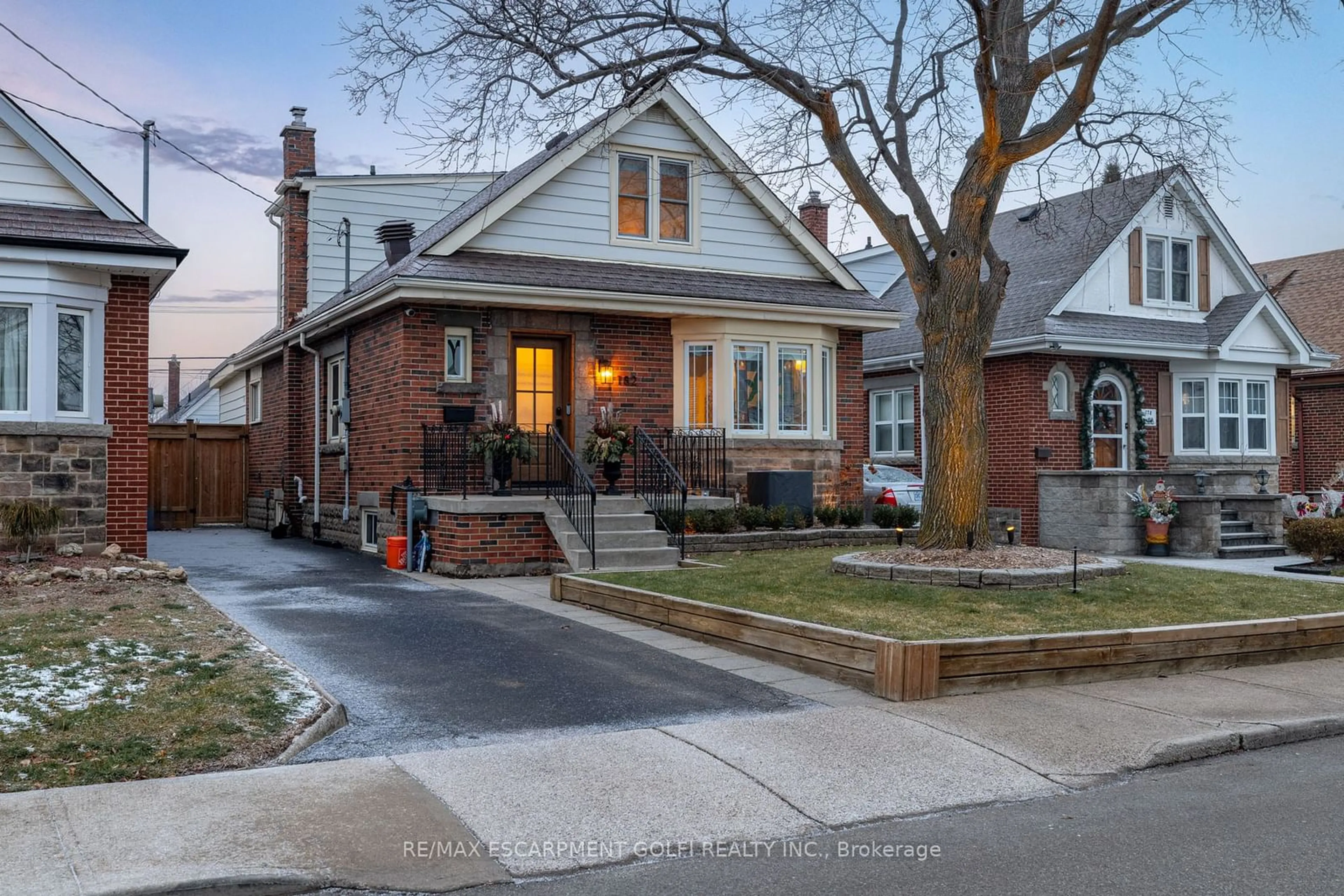 Home with brick exterior material, street for 182 Huxley Ave, Hamilton Ontario L8K 2R3