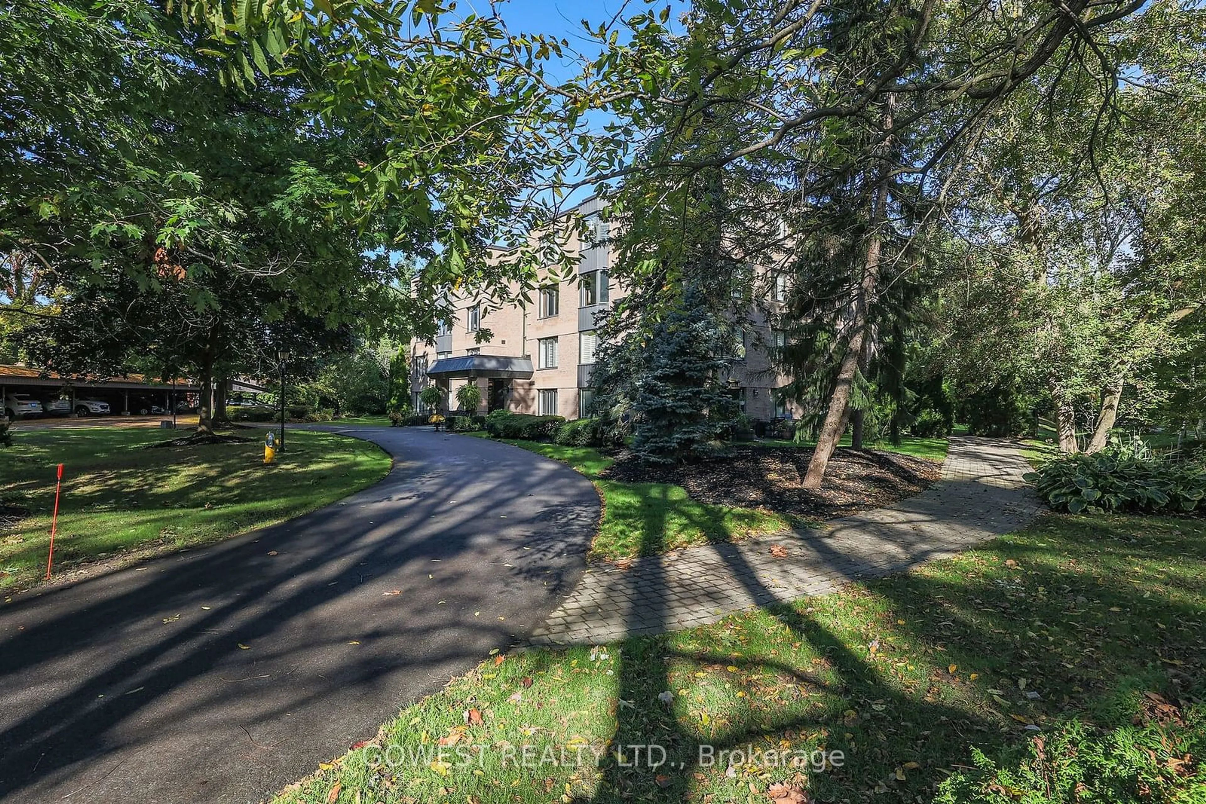 A pic from outside/outdoor area/front of a property/back of a property/a pic from drone, street for 61 PAFFARD St #304, Niagara-on-the-Lake Ontario L0S 1J0