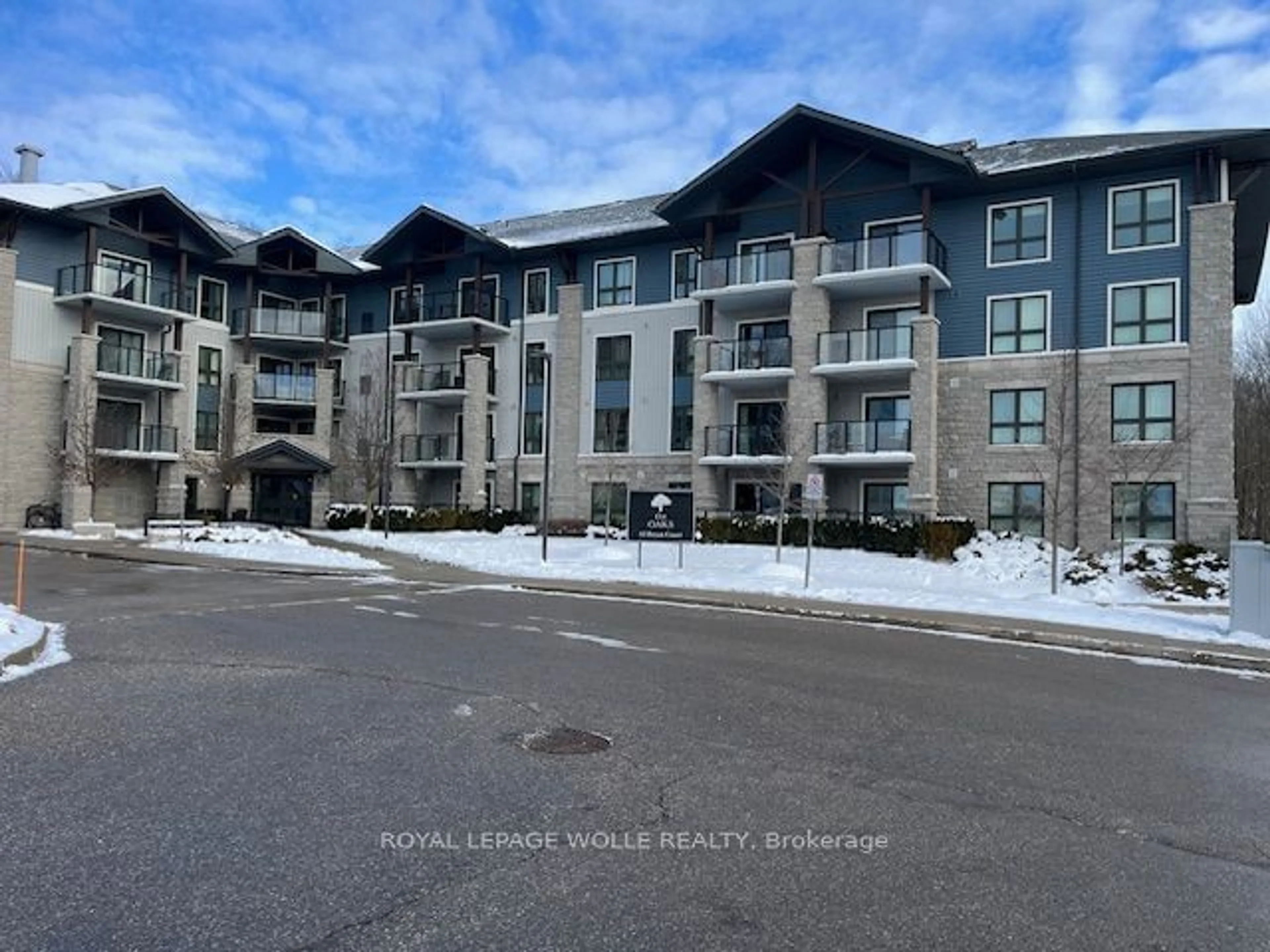 A pic from outside/outdoor area/front of a property/back of a property/a pic from drone, mountain view for 50 Bryan Crt #411, Kitchener Ontario N2A 4N4