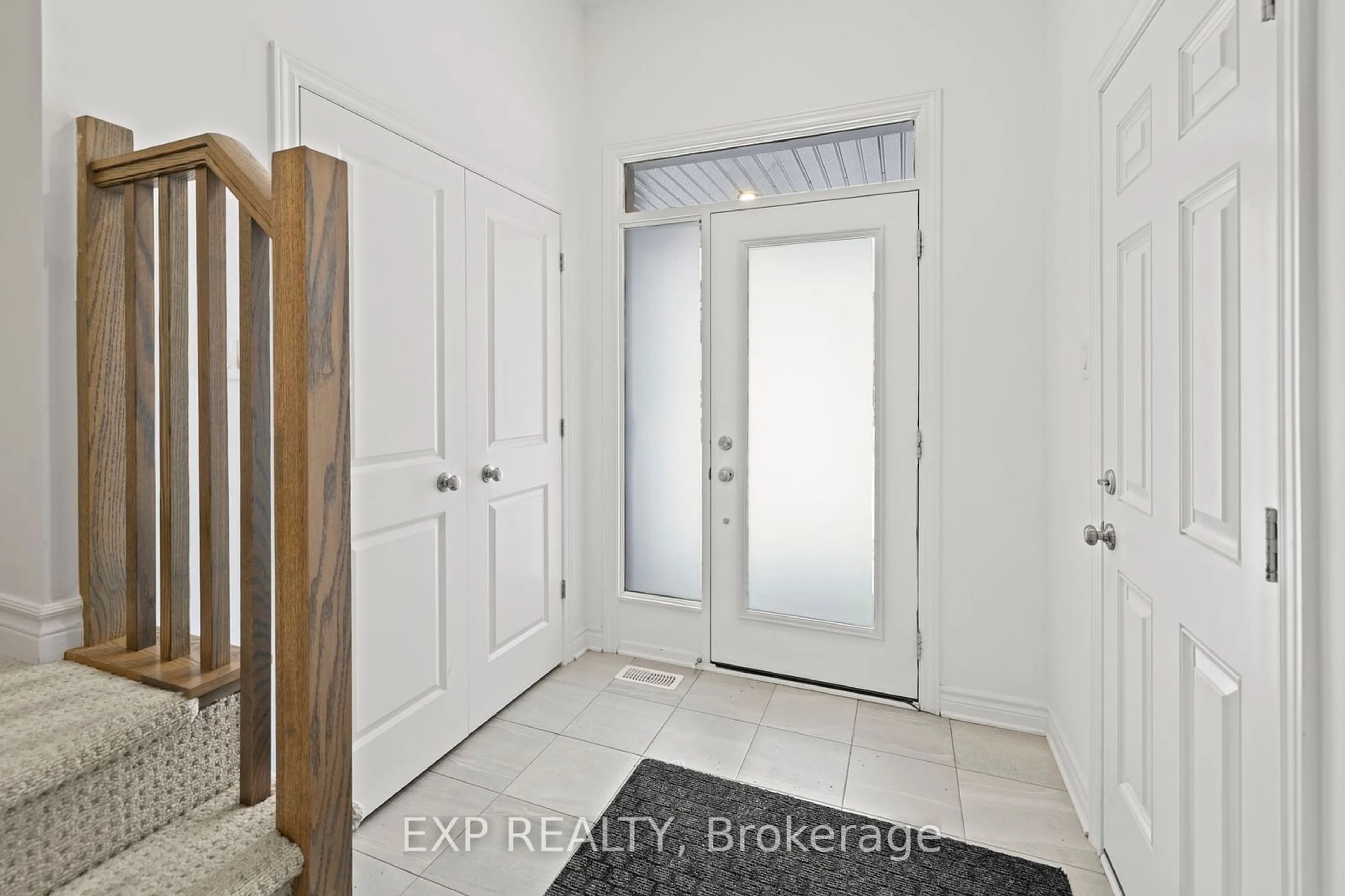 Indoor entryway for 81 Canvasback Rdge, Blossom Park - Airport and Area Ontario K4M 0P6