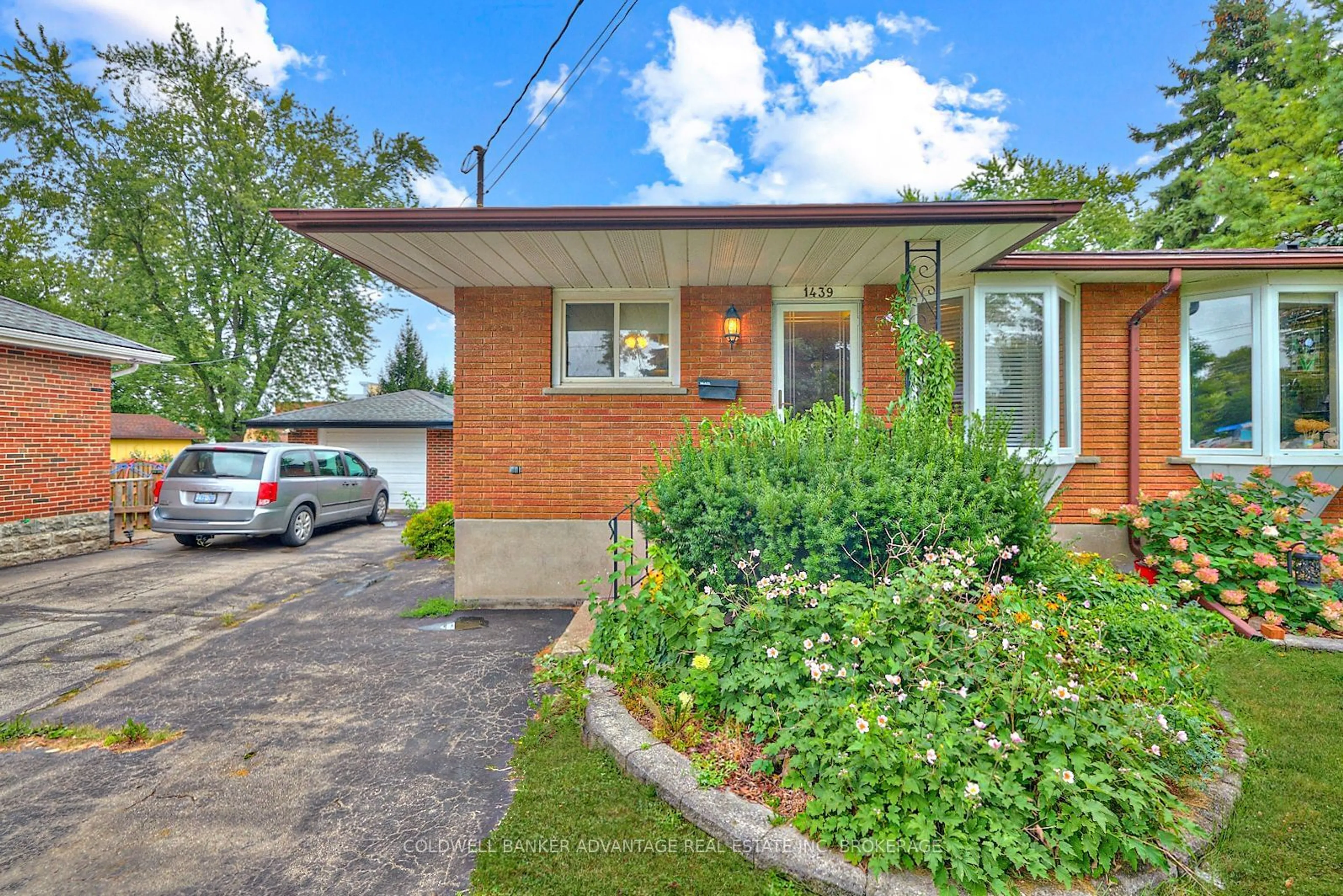 Home with brick exterior material, street for 1439 STATION St, Pelham Ontario L0S 1E0