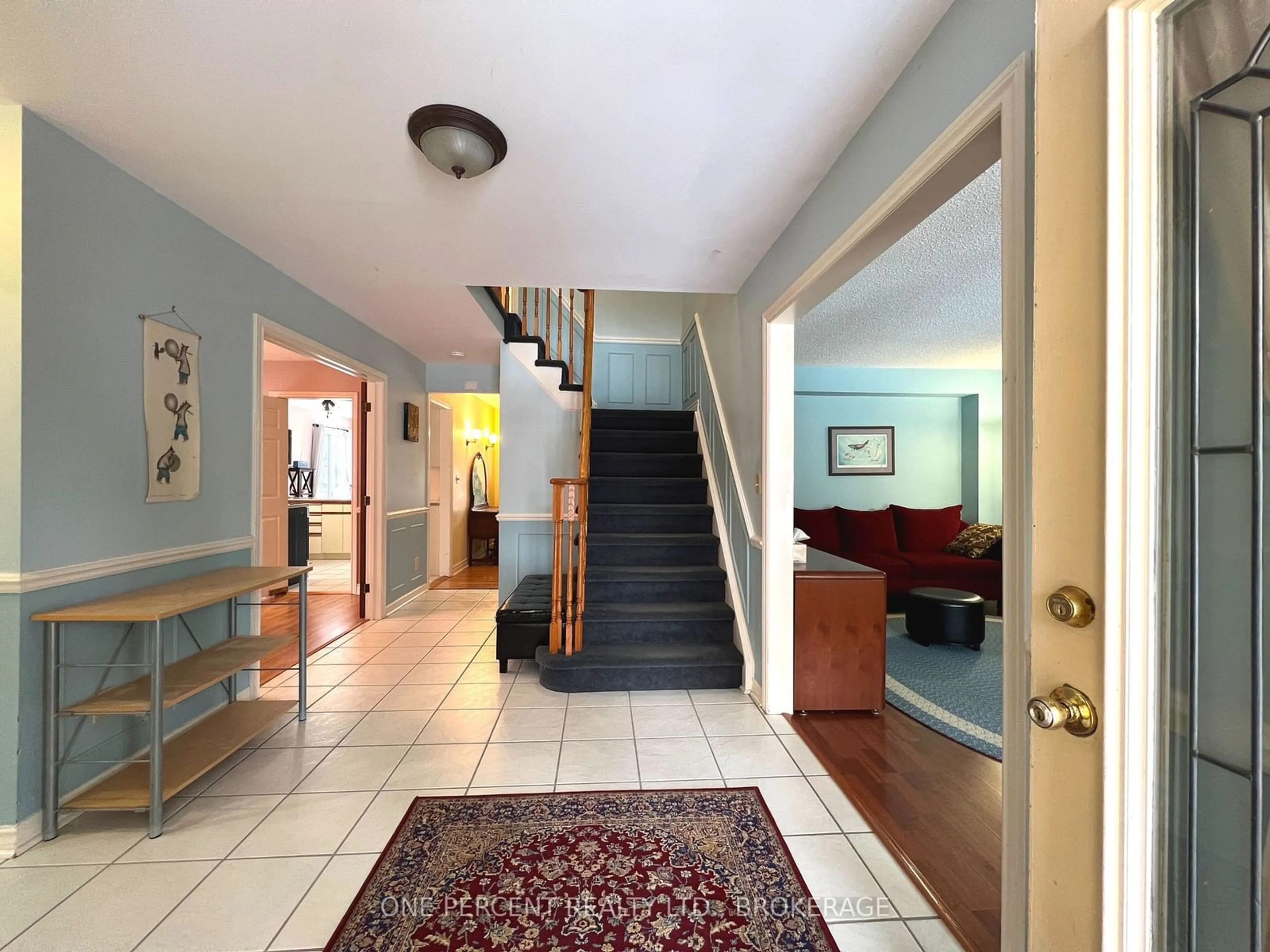 Indoor foyer for 958 Chancery St, Kingston Ontario K7P 1R3