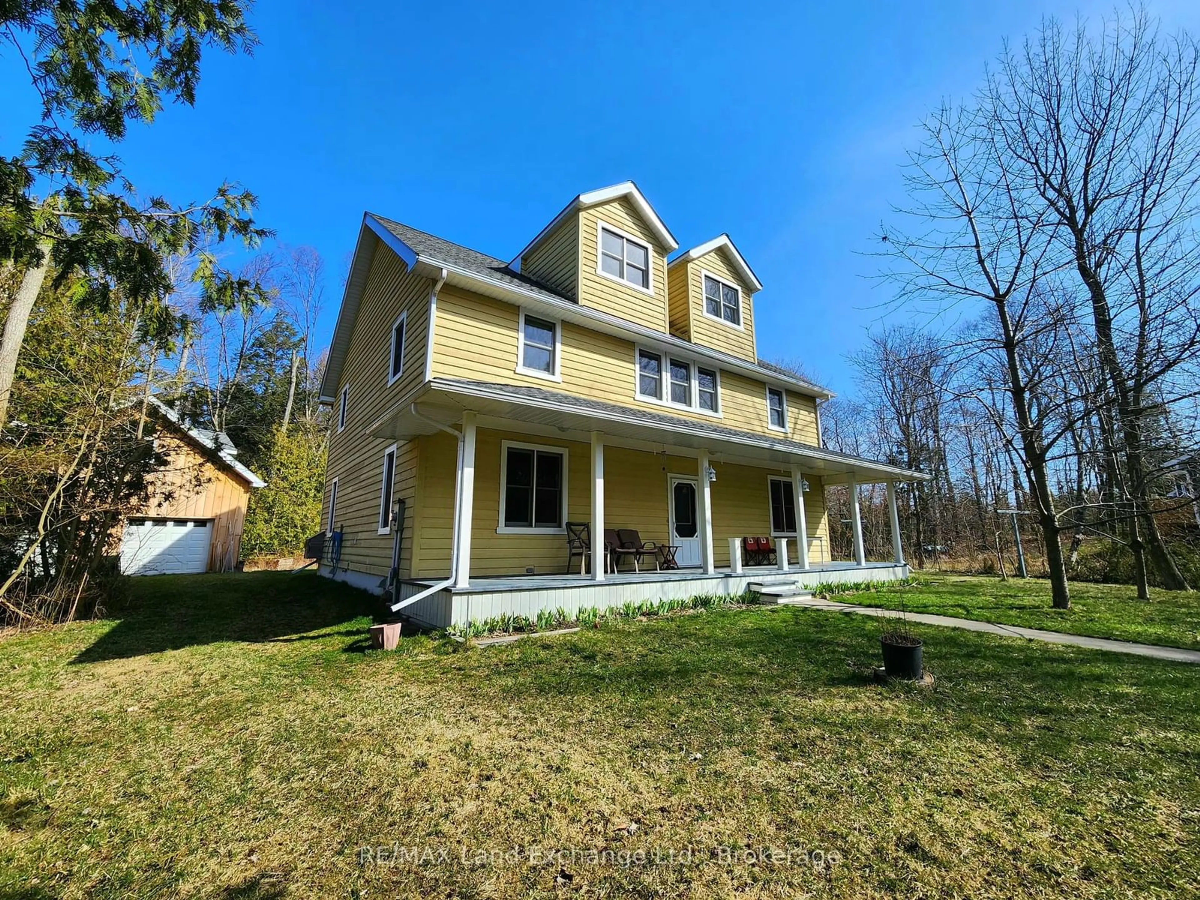 A pic from outside/outdoor area/front of a property/back of a property/a pic from drone, unknown for 234 Shadywood Cres, Huron-Kinloss Ontario N2Z 2X3