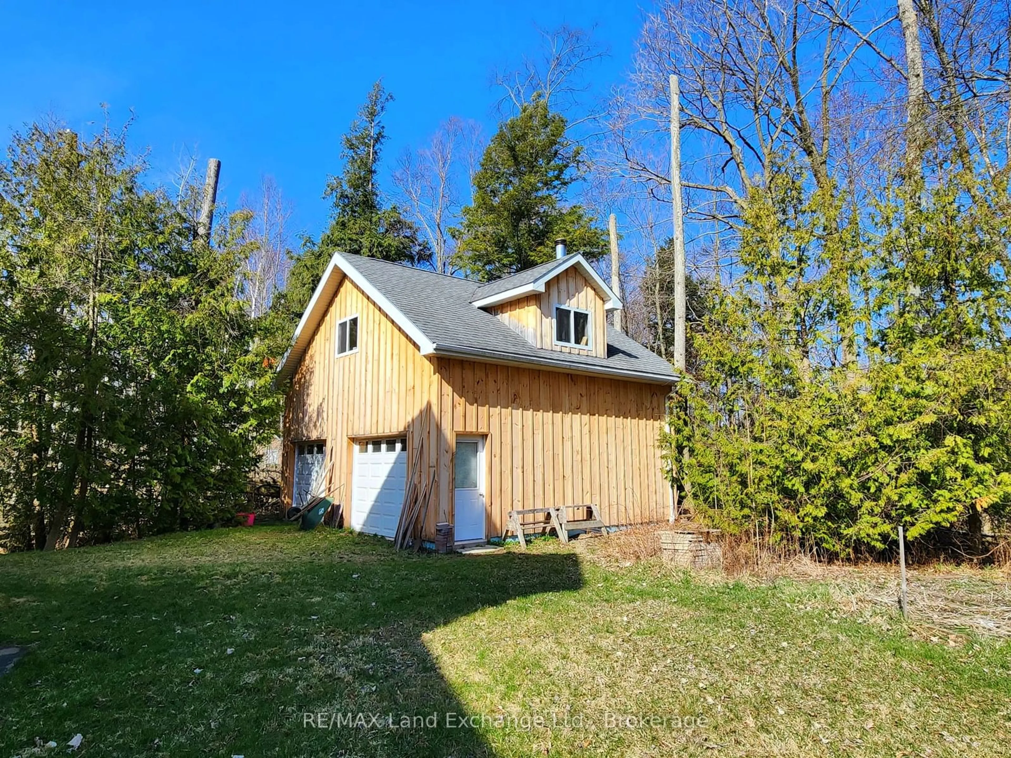 Shed for 234 Shadywood Cres, Huron-Kinloss Ontario N2Z 2X3