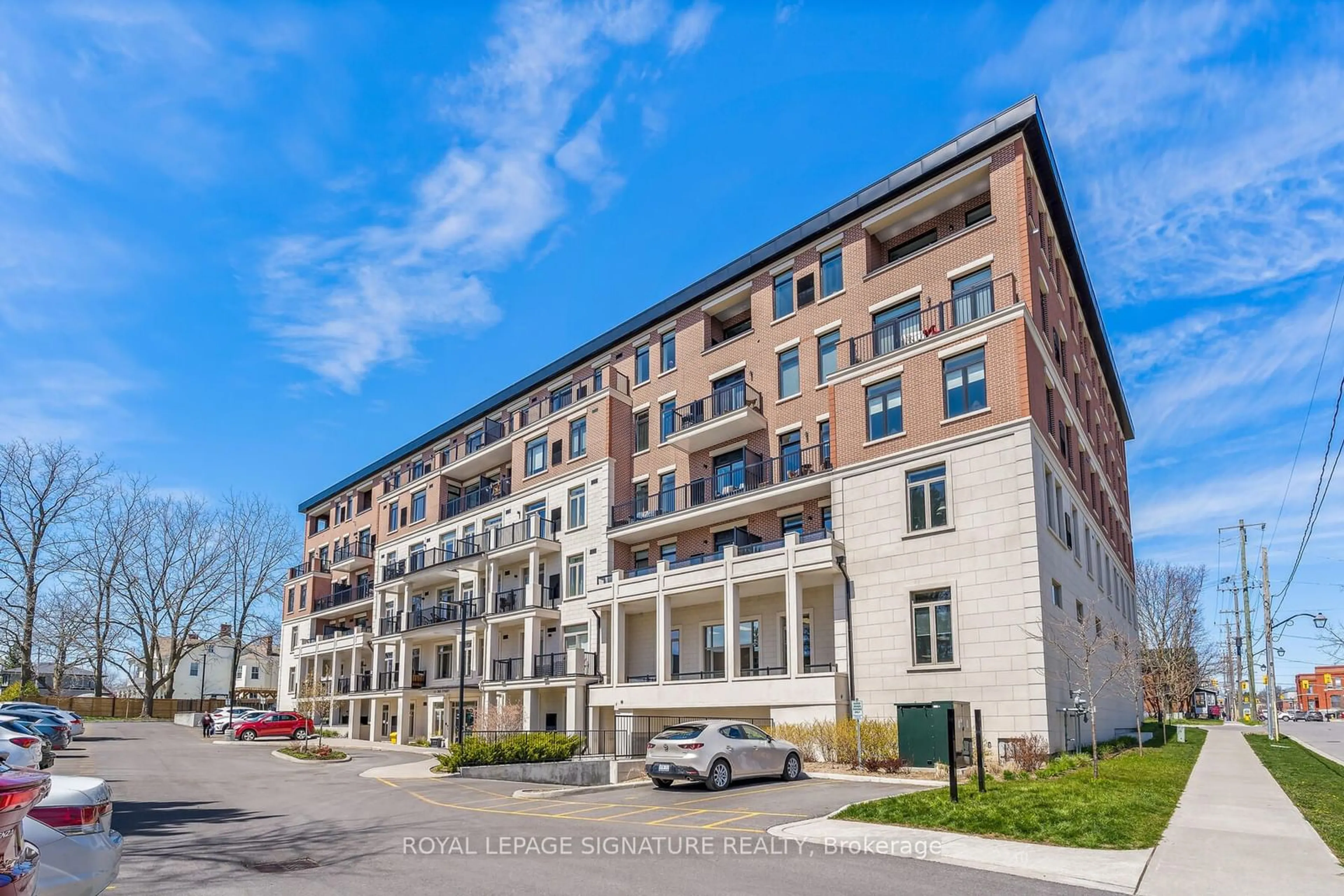 A pic from outside/outdoor area/front of a property/back of a property/a pic from drone, building for 135 Orr St #311, Cobourg Ontario K9A 0J6