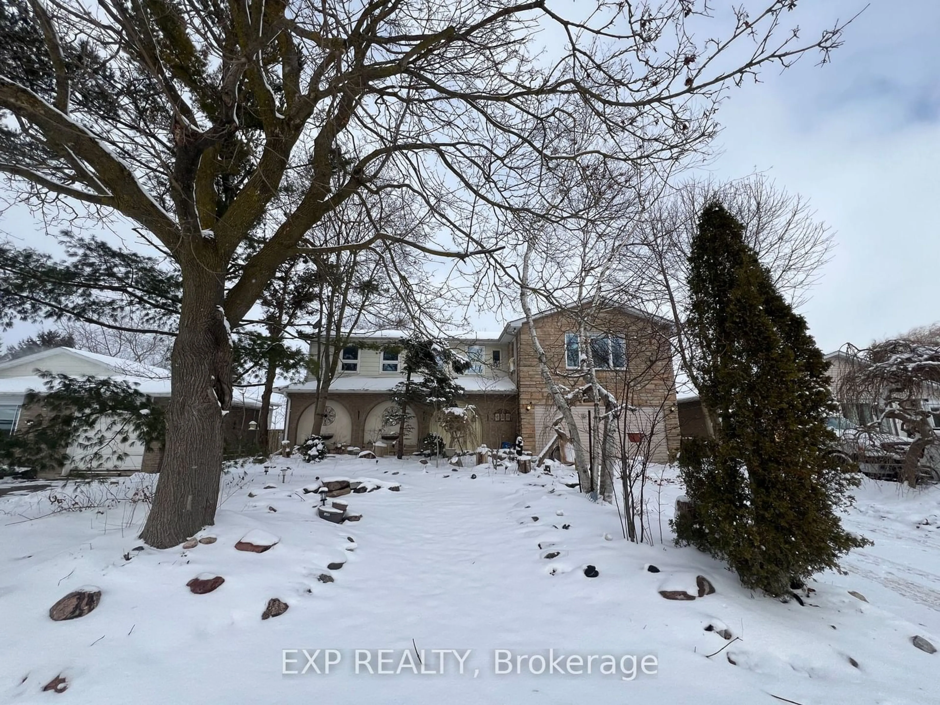 A pic from outside/outdoor area/front of a property/back of a property/a pic from drone, unknown for 40 Luther Rd, East Luther Grand Valley Ontario L9W 5R1