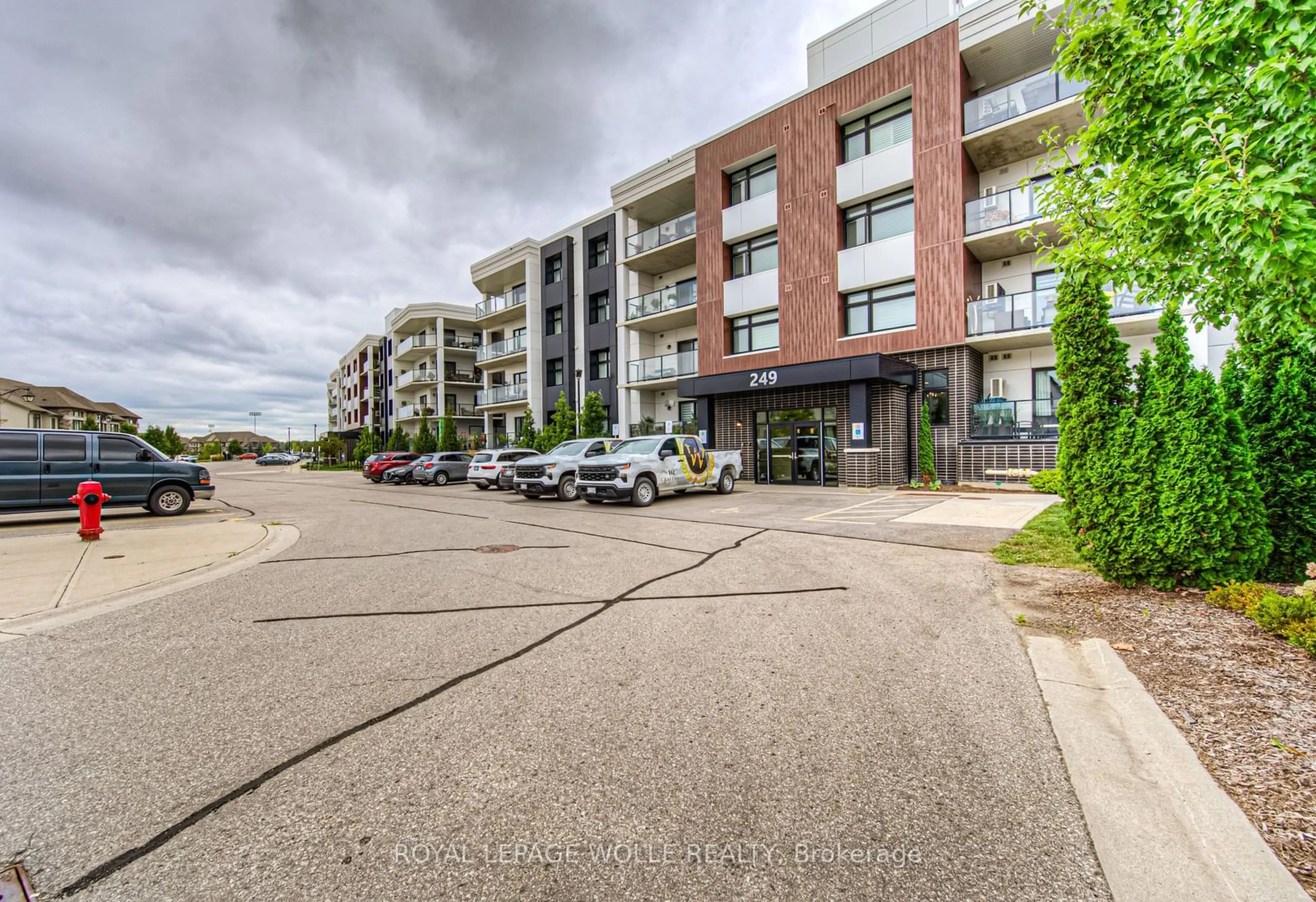 Patio, street for 249 Grey Silo Rd #303, Waterloo Ontario N2K 0G8