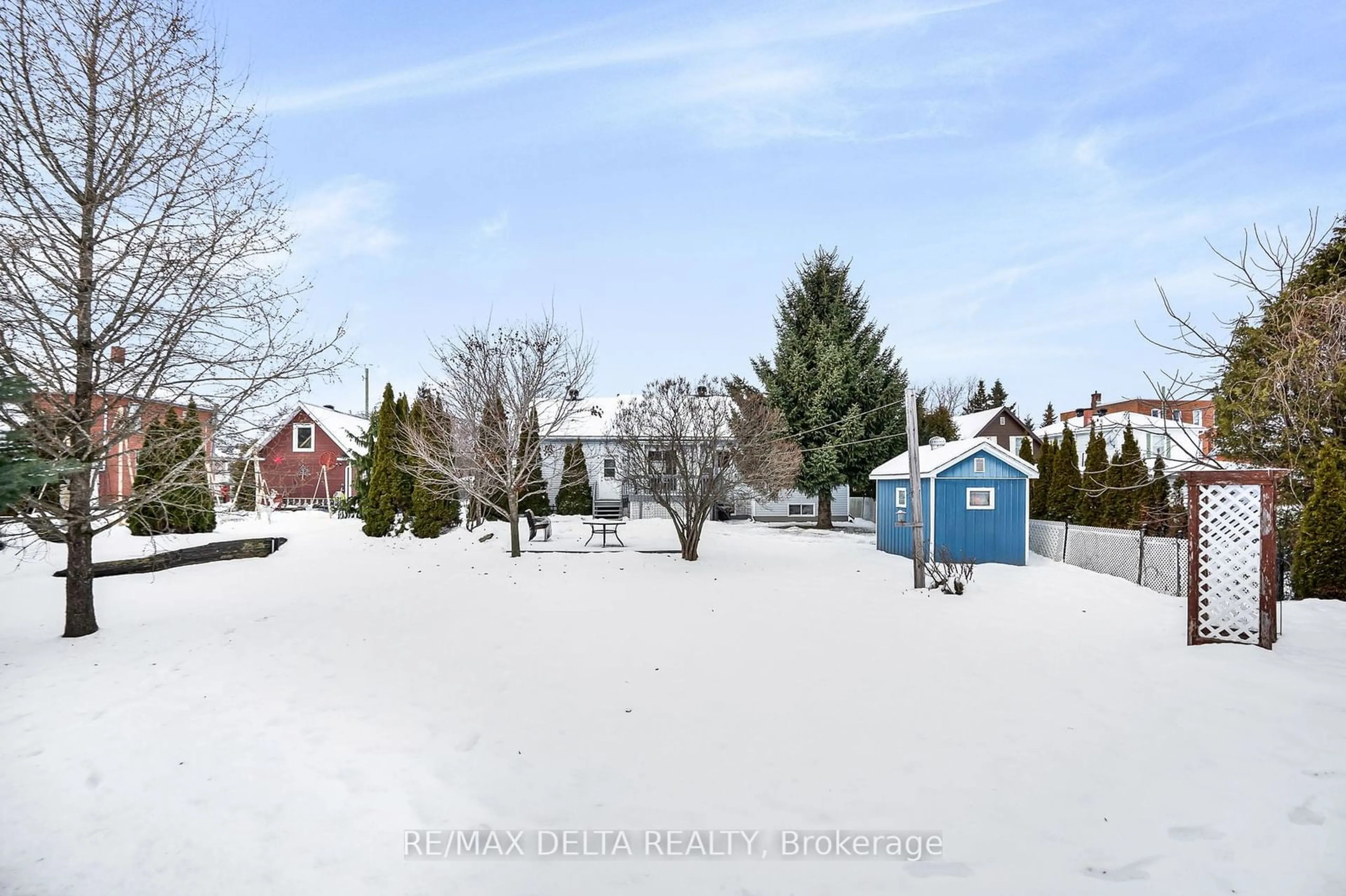 A pic from outside/outdoor area/front of a property/back of a property/a pic from drone, street for 35 Union St, Champlain Ontario K0B 1R0