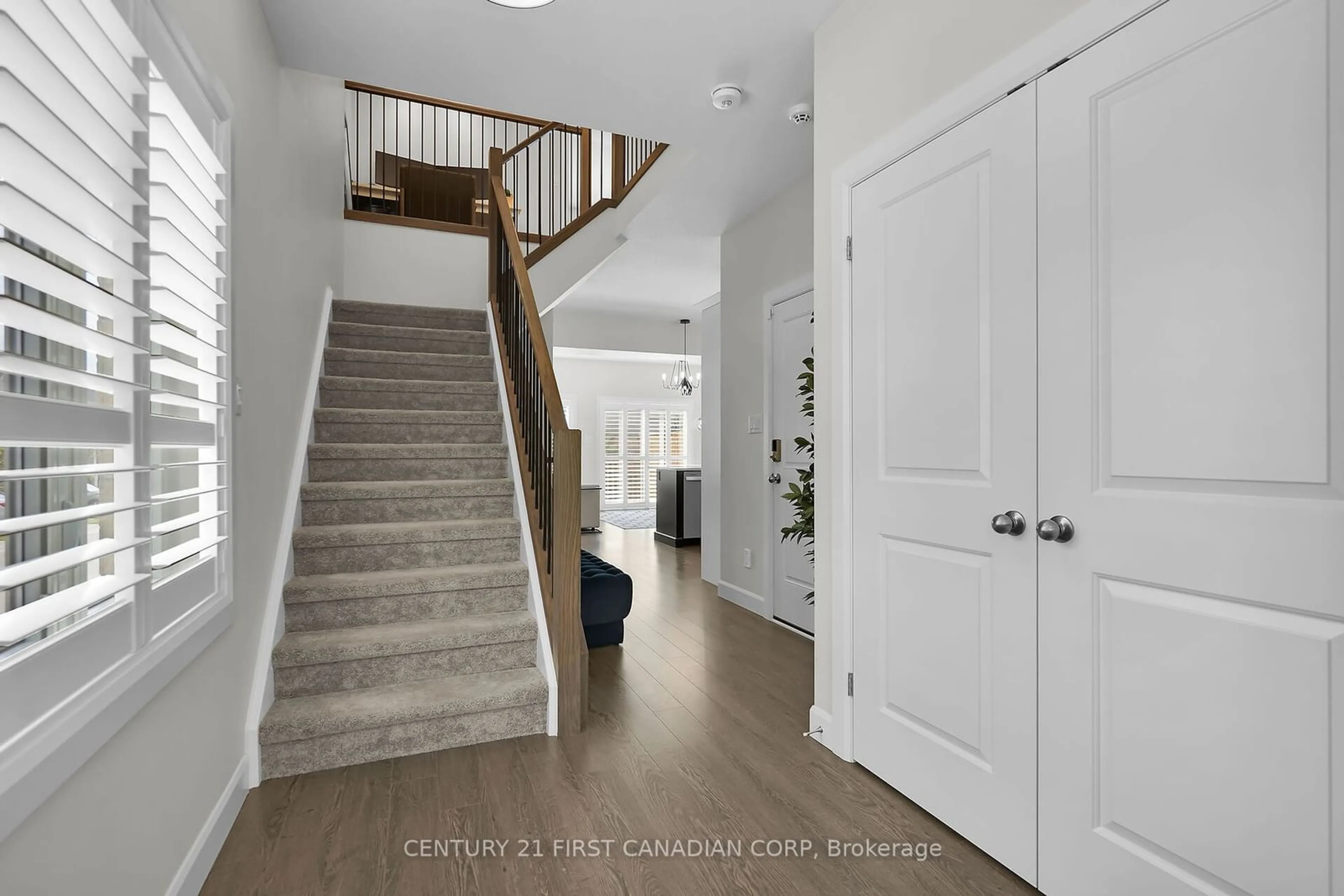 Indoor entryway for 600 Guiness Way #31, London Ontario N5X 0N4