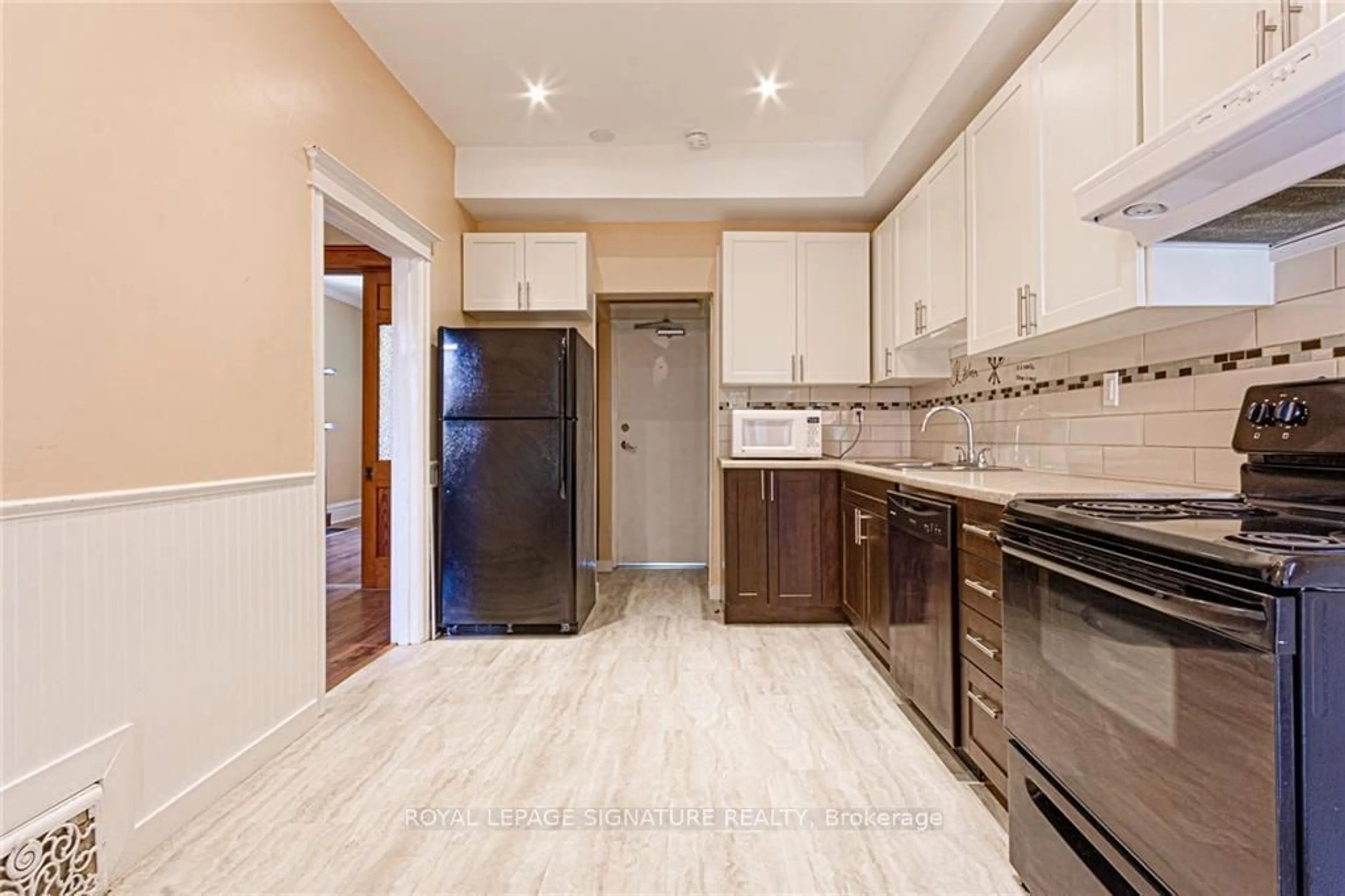 Standard kitchen, ceramic/tile floor for 65 Aikman Ave, Hamilton Ontario L8M 1P8