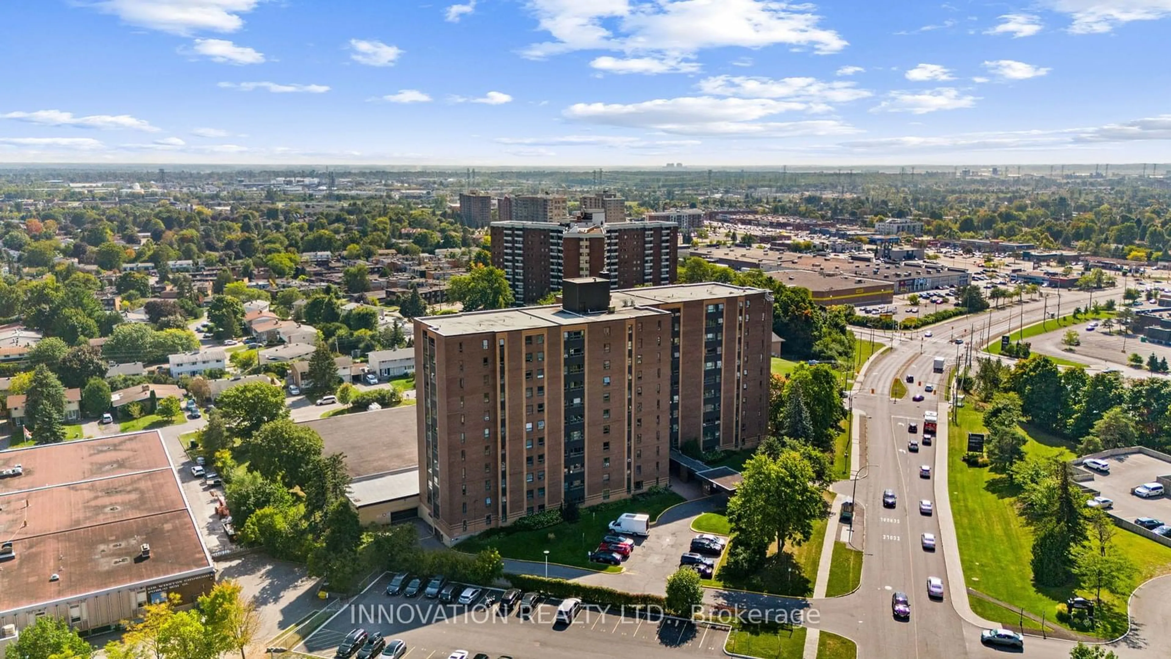 A pic from outside/outdoor area/front of a property/back of a property/a pic from drone, unknown for 1356 Meadowlands Dr #501, Cityview - Parkwoods Hills - Rideau Shore Ontario K2E 6K6