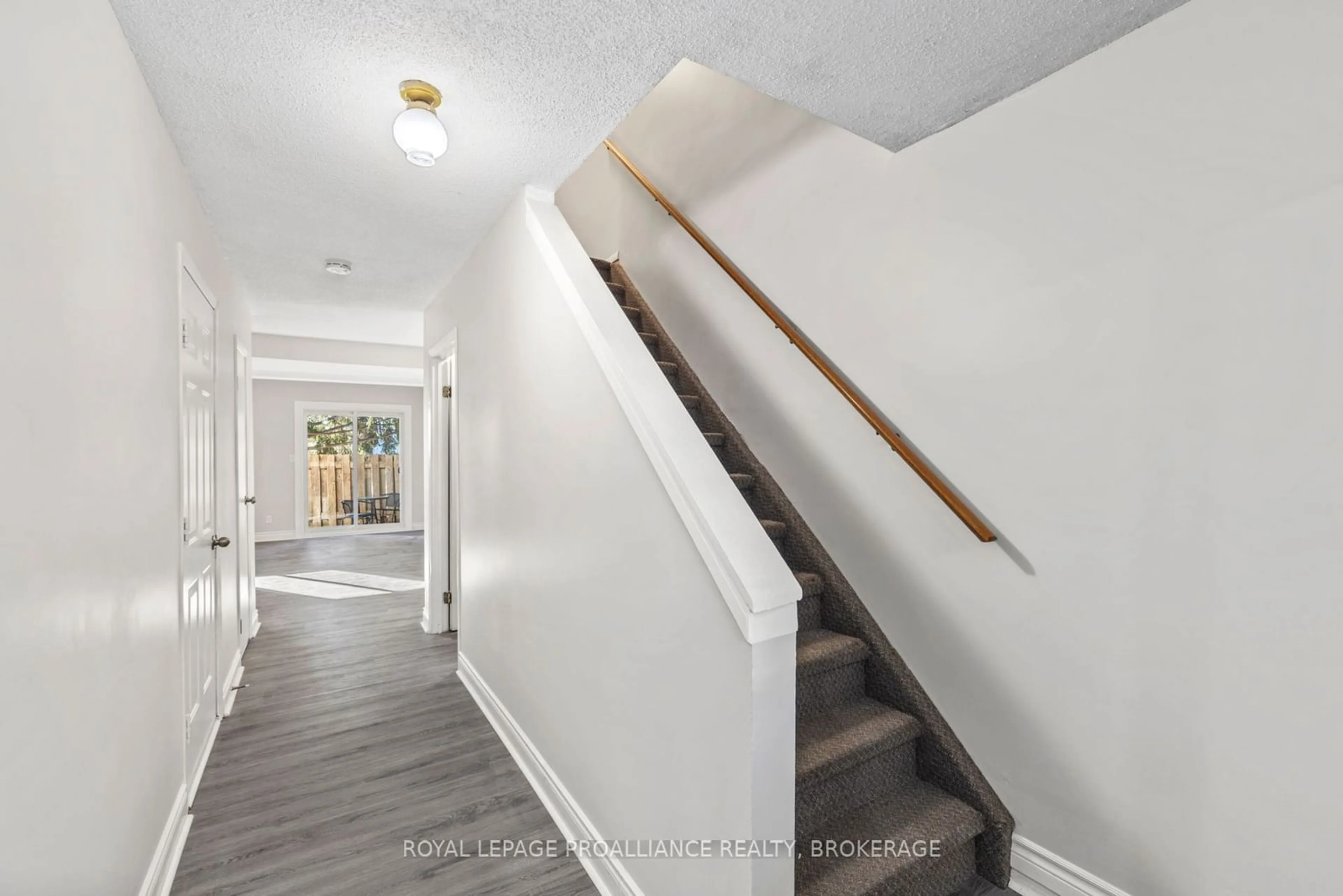 Stairs for 823 Datzell Lane, Kingston Ontario K7M 7R7