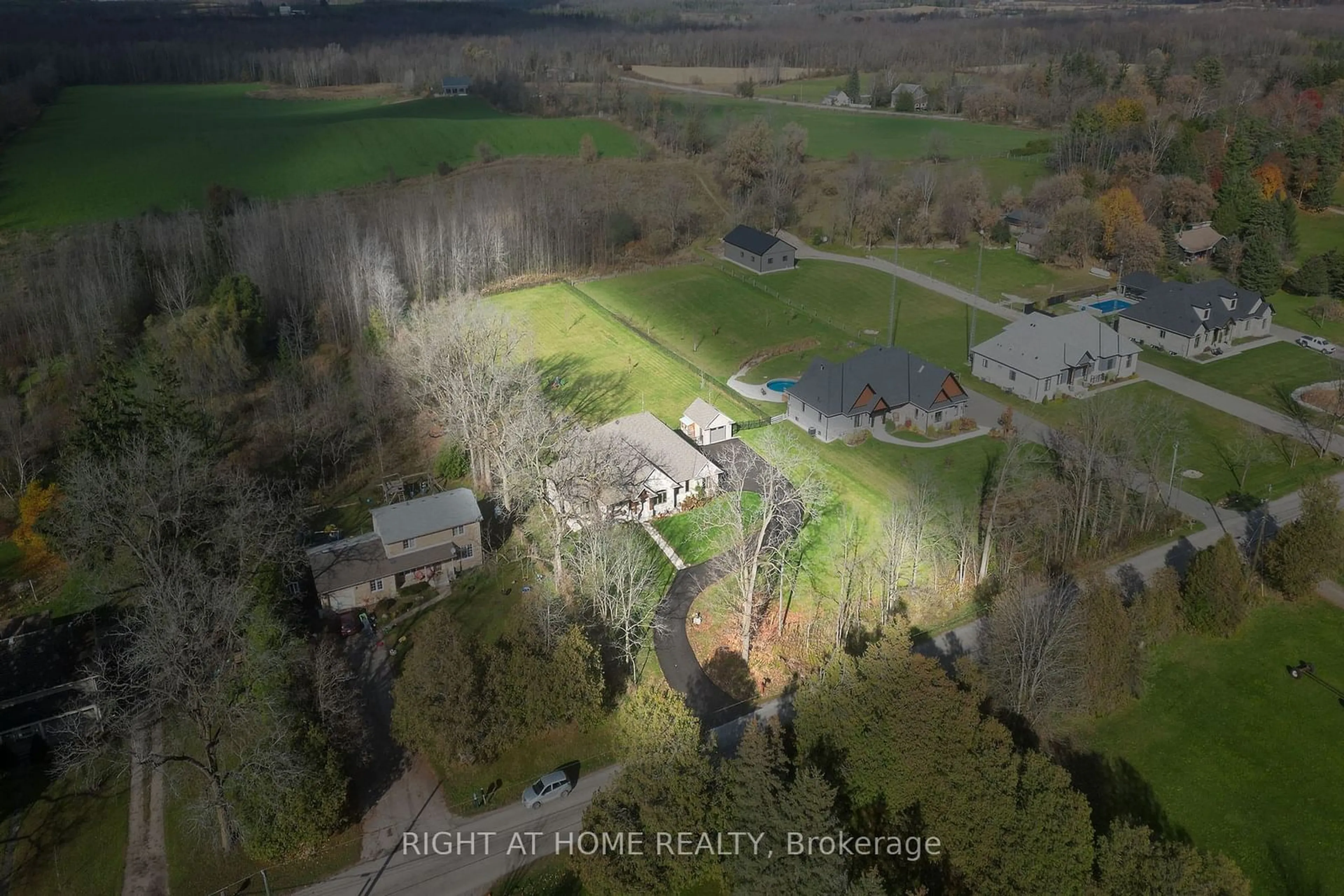 A pic from outside/outdoor area/front of a property/back of a property/a pic from drone, unknown for 1897 Concession 8 Rd, Hamilton Ontario N1R 5S2