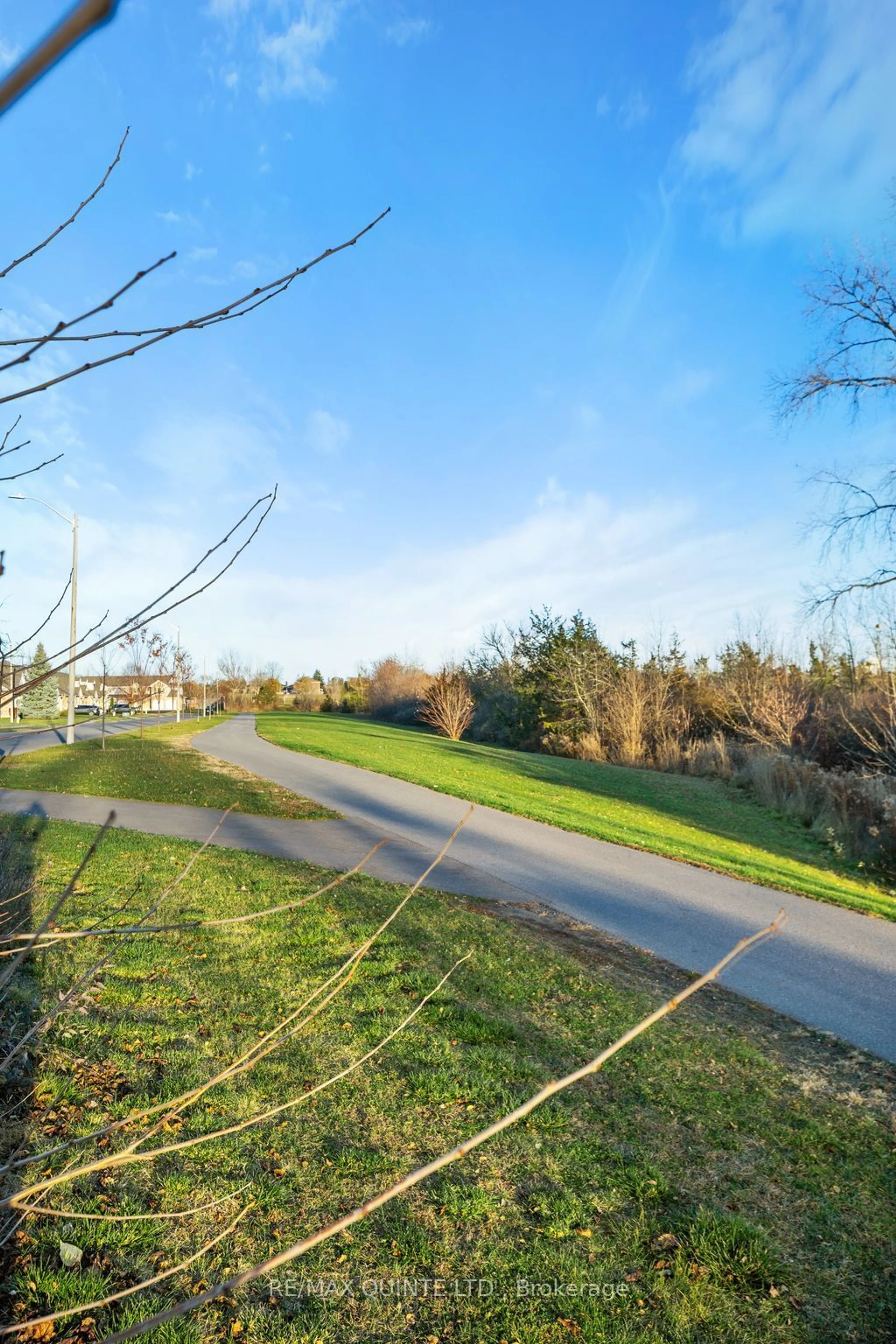 A pic from outside/outdoor area/front of a property/back of a property/a pic from drone, unknown for 40 SARAH Crt, Belleville Ontario K8P 0B2