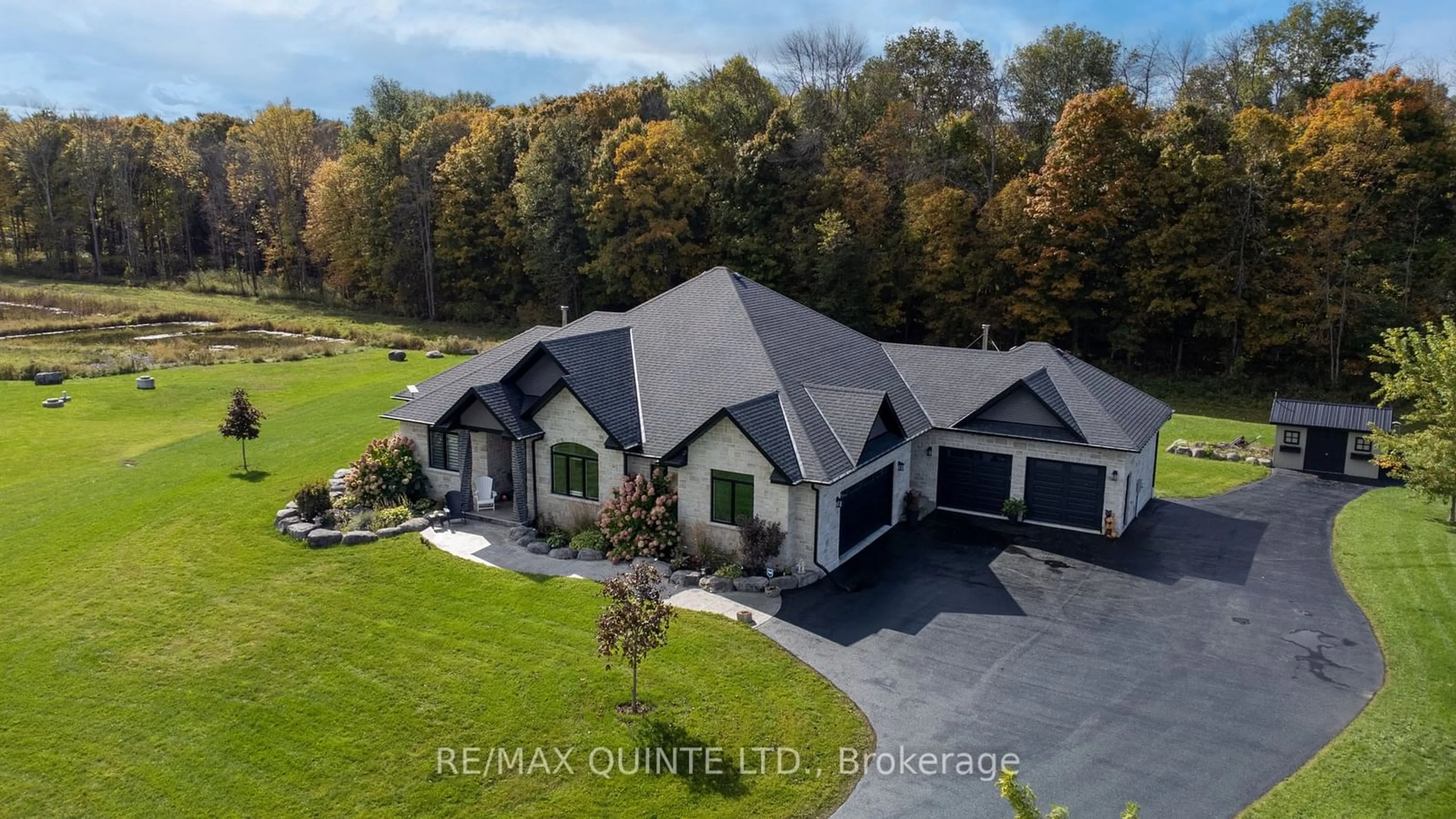 A pic from outside/outdoor area/front of a property/back of a property/a pic from drone, unknown for 107 Hidden Valley Dr, Belleville Ontario K0K 2V0