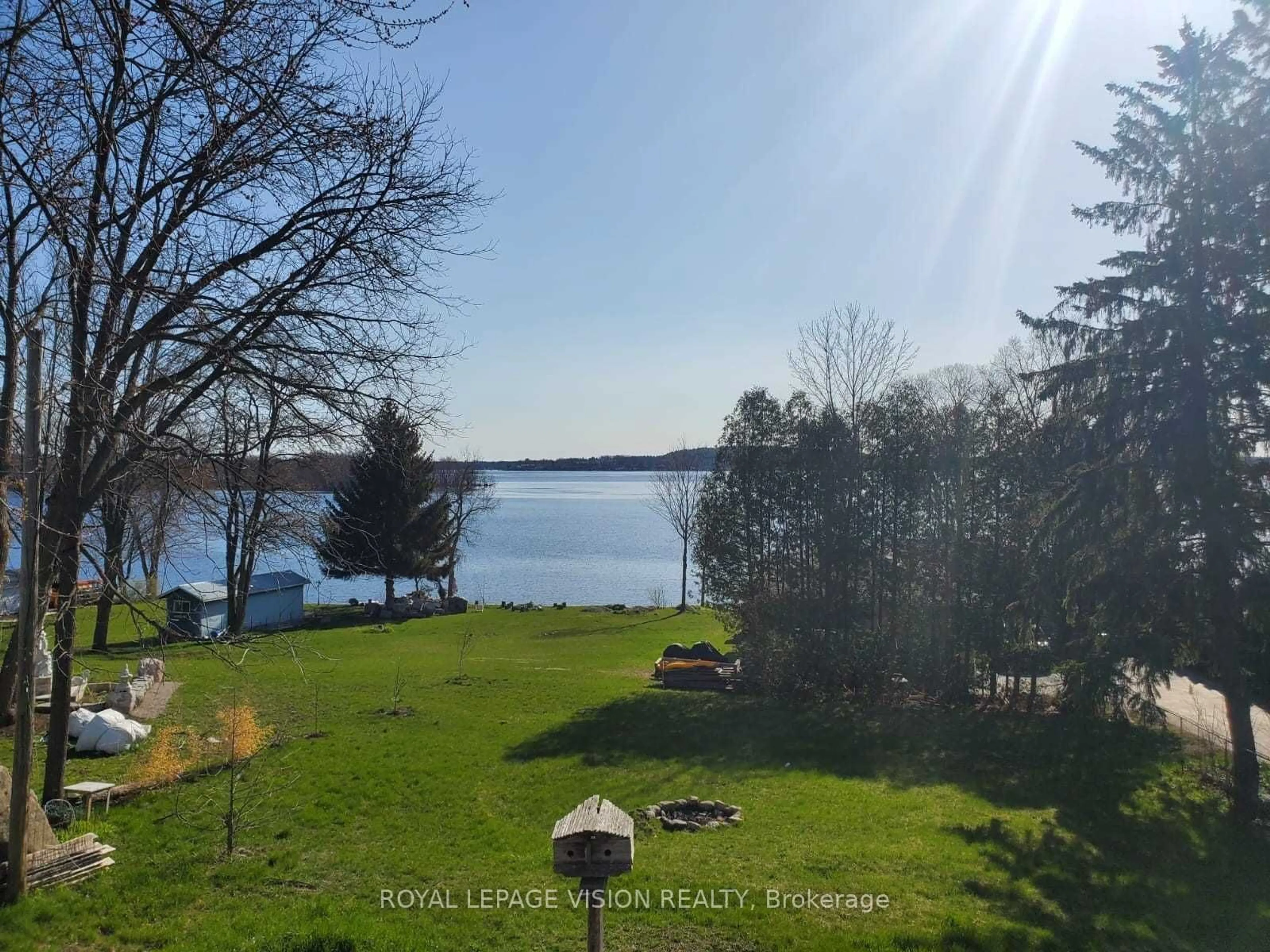 A pic from outside/outdoor area/front of a property/back of a property/a pic from drone, water/lake/river/ocean view for 237 Victoria St, Tweed Ontario K0K 3J0