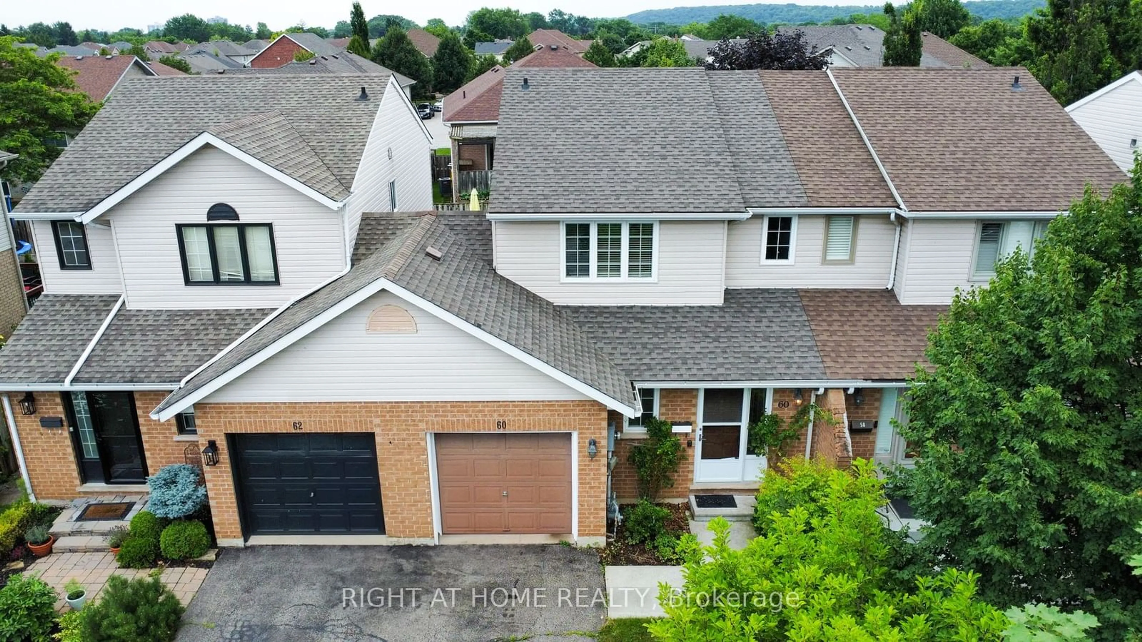 A pic from outside/outdoor area/front of a property/back of a property/a pic from drone, street for 60 WESTLAND St, St. Catharines Ontario L2S 3W8