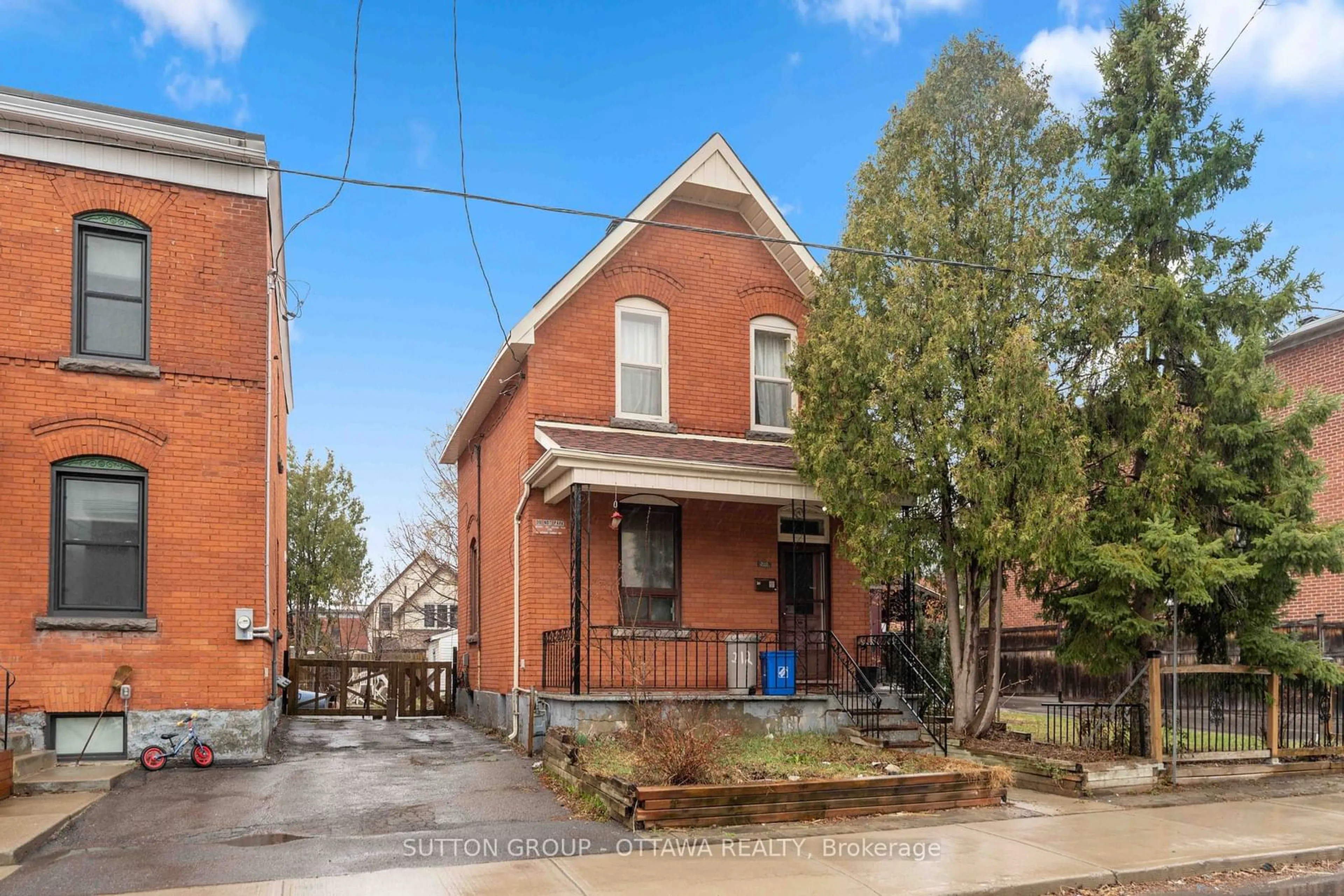 Home with brick exterior material, street for 212 Cambridge St, West Centre Town Ontario K1R 7A9