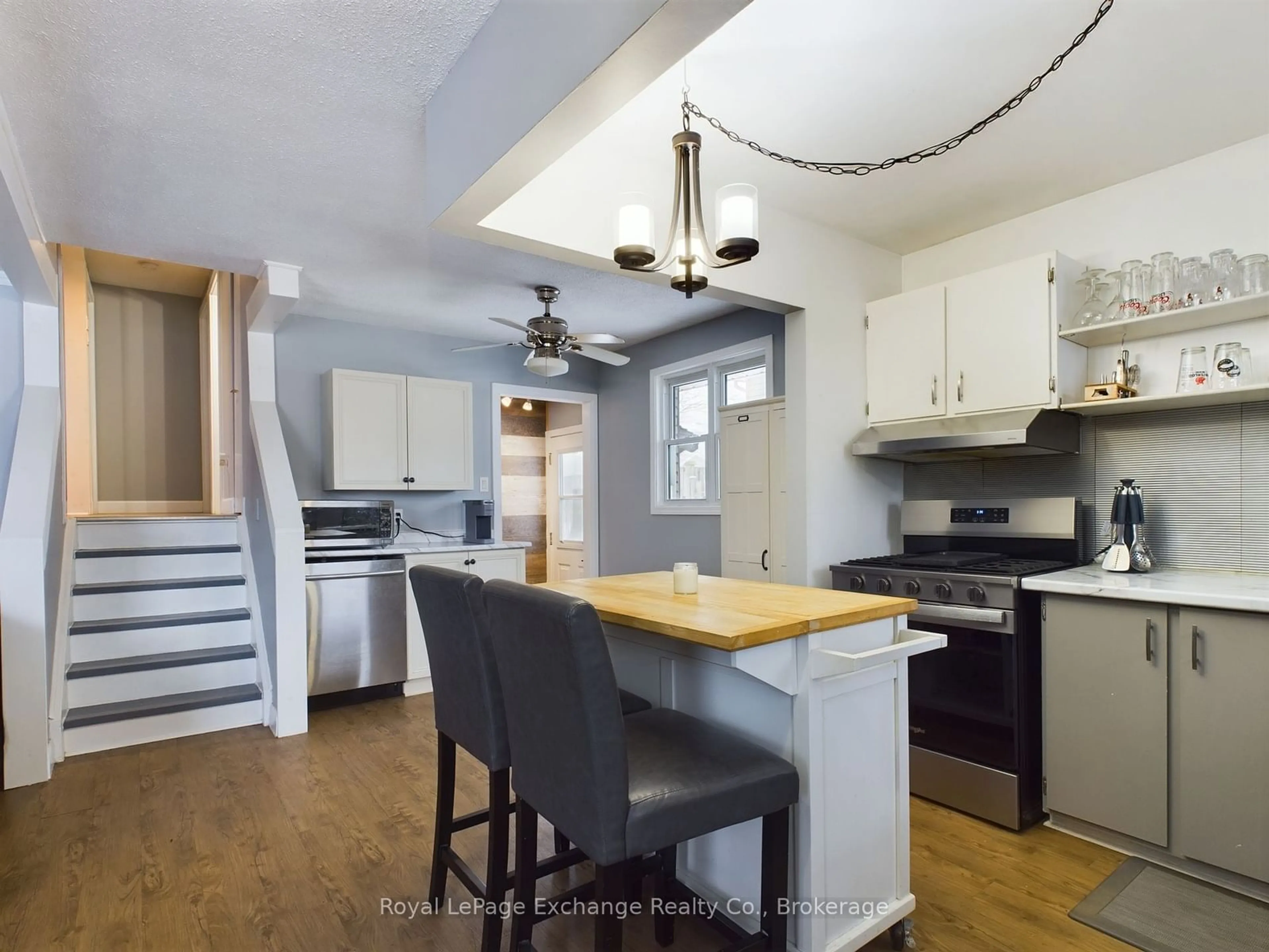 Open concept kitchen, unknown for 772 Walsh St, Kincardine Ontario N2Z 1R1