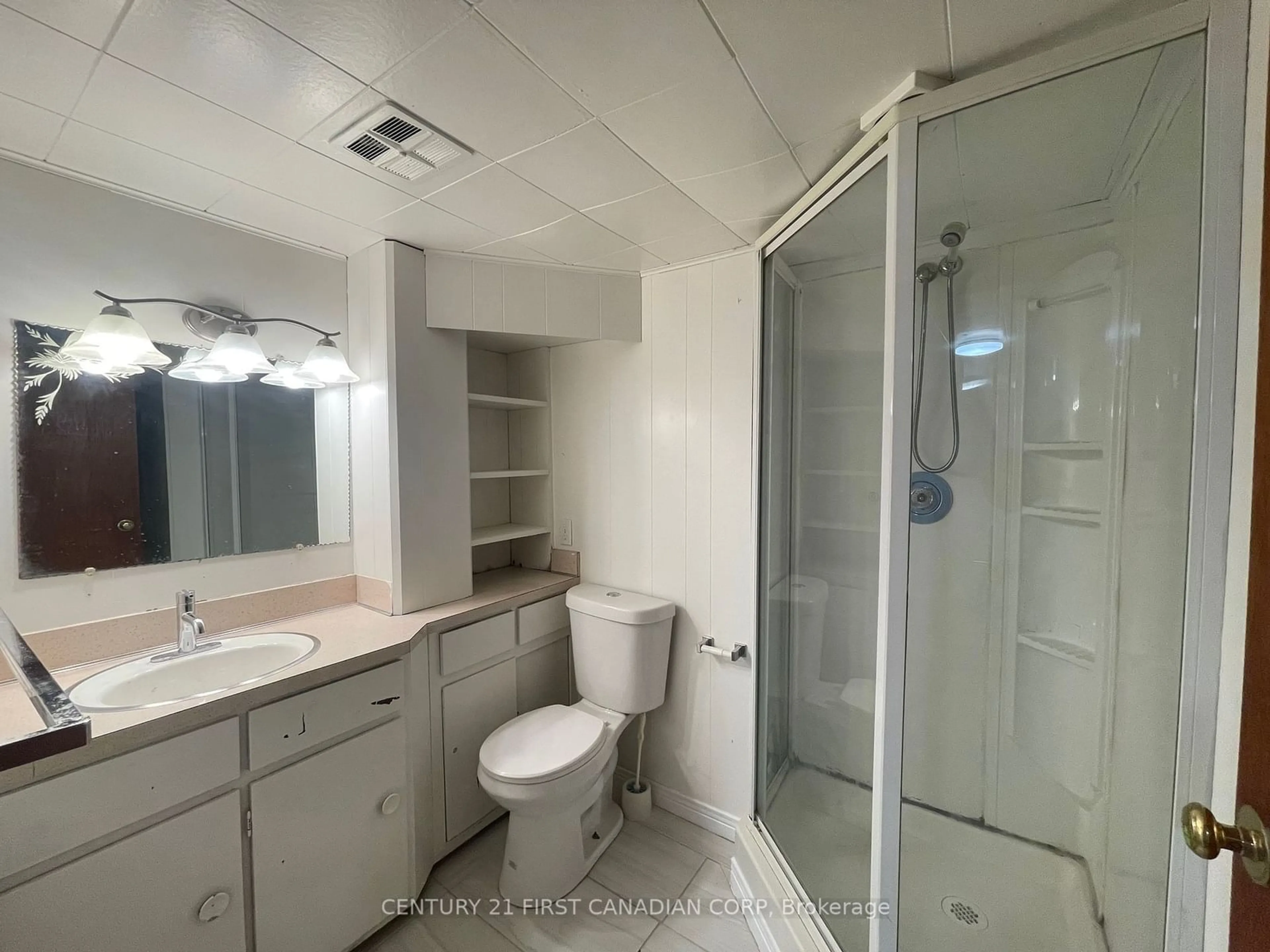 Standard bathroom, ceramic/tile floor for 1278 Hillcrest Ave, London Ontario N5Y 4N4